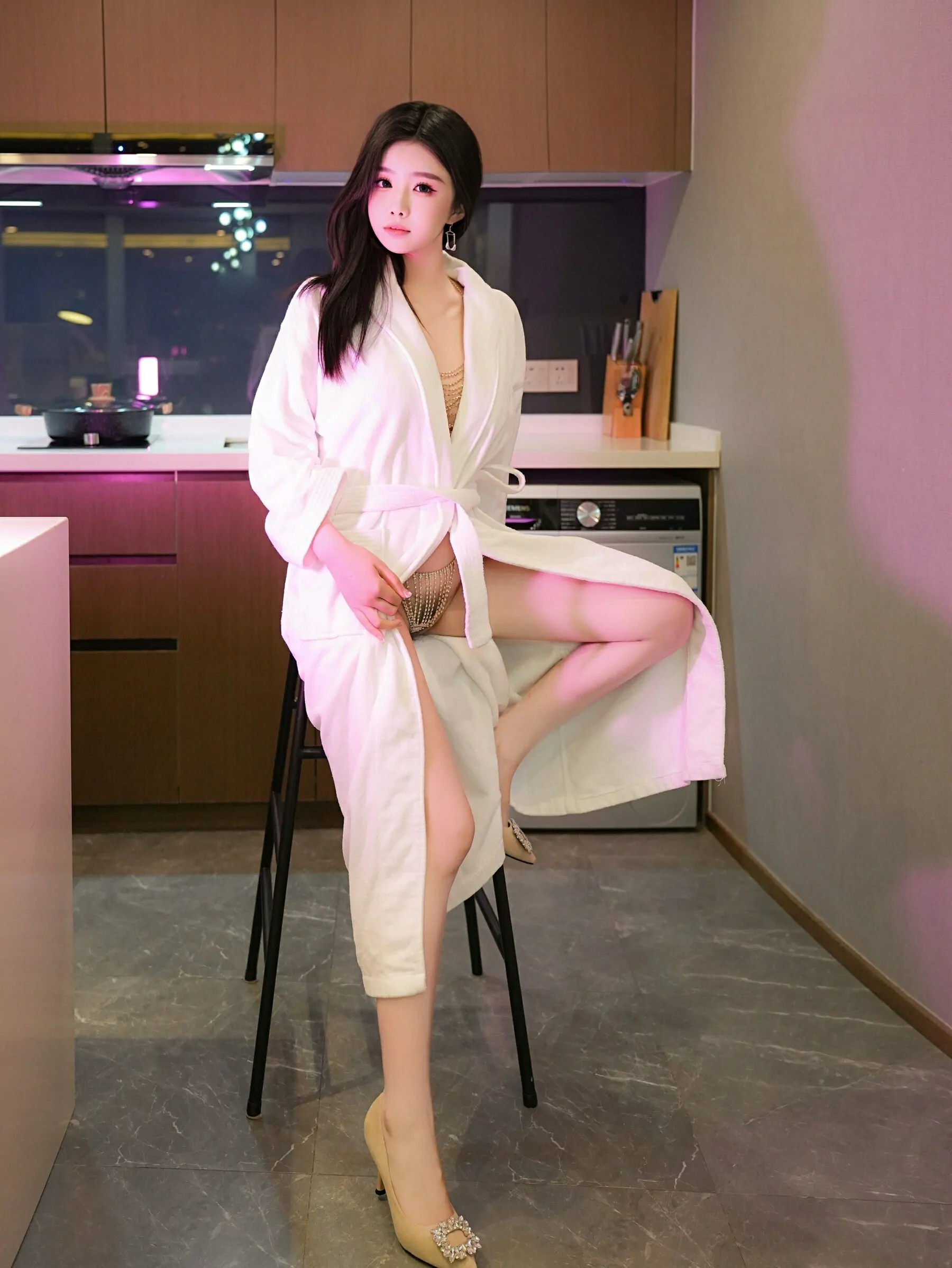 秀人网美女嫩模AA空兮全裸尺度极大的图片