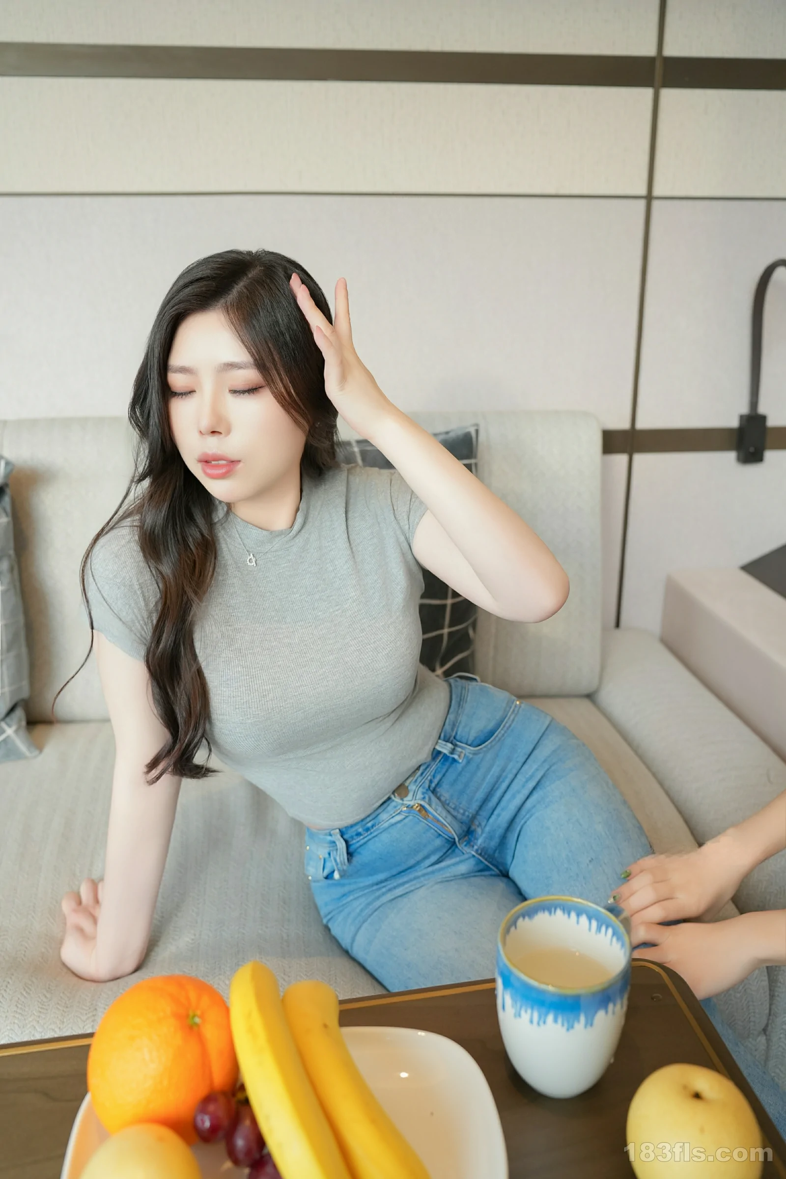 巨乳波霸美女妲己波涛汹涌肉球西西大胆人胆全棵艺术照