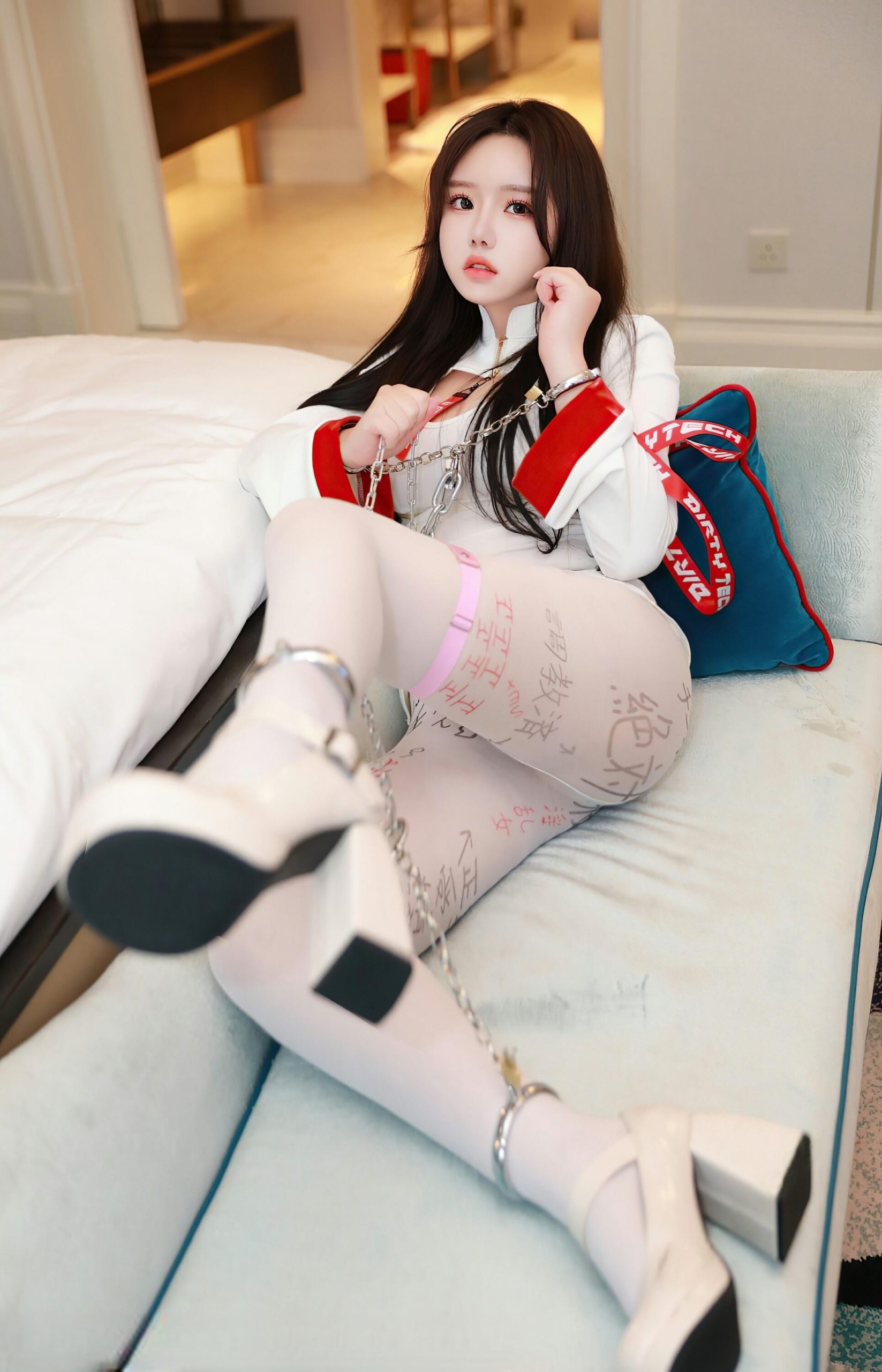 东方美人大乳美女完颜芝芝全裸爱爱美图 131高清图片大全 - 今日大