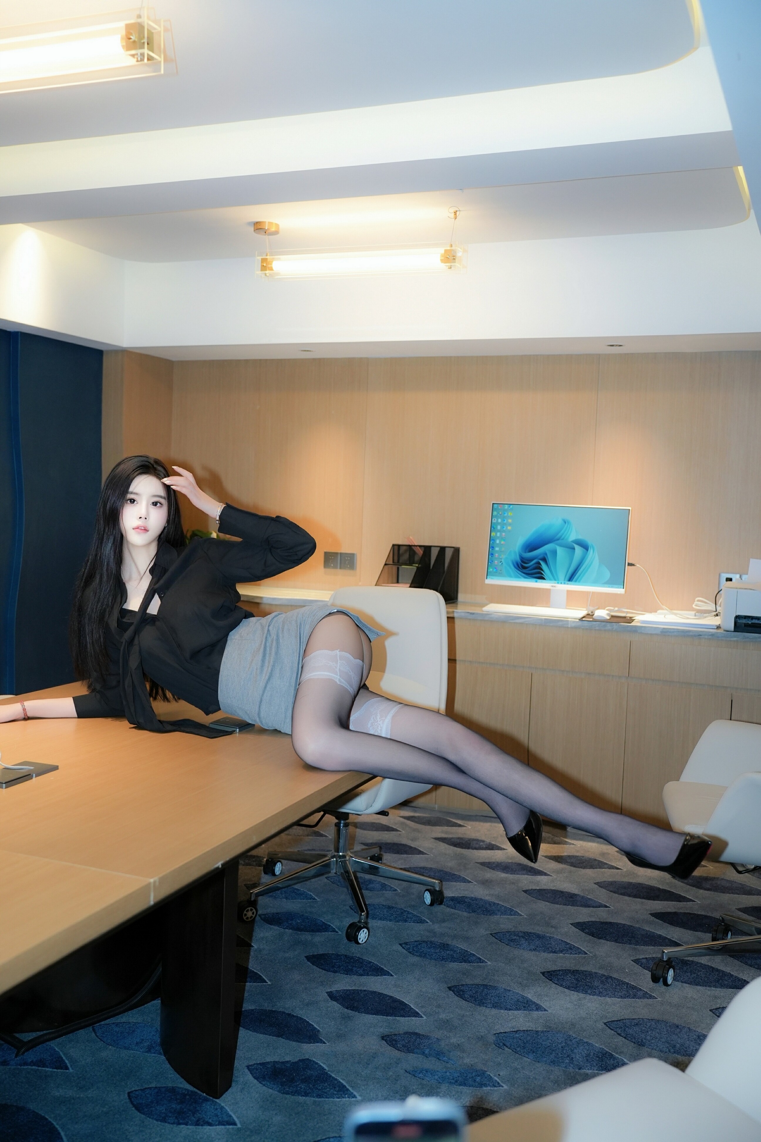 中国最大胆裸模美女摸研依情趣内衣写真