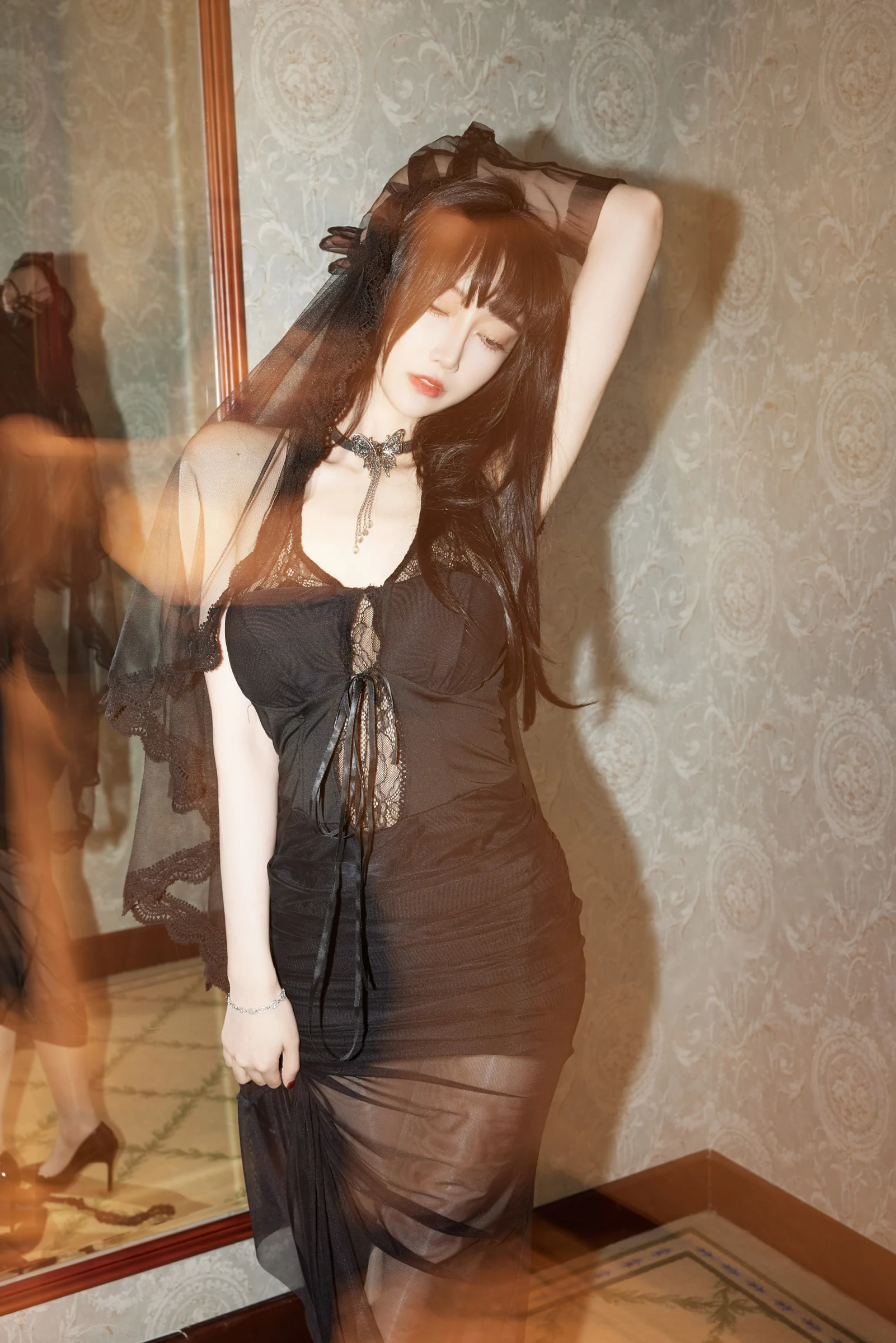 半裸美女,半裸尤物,半裸模特,半裸写真,半裸诱惑,半裸人体艺术