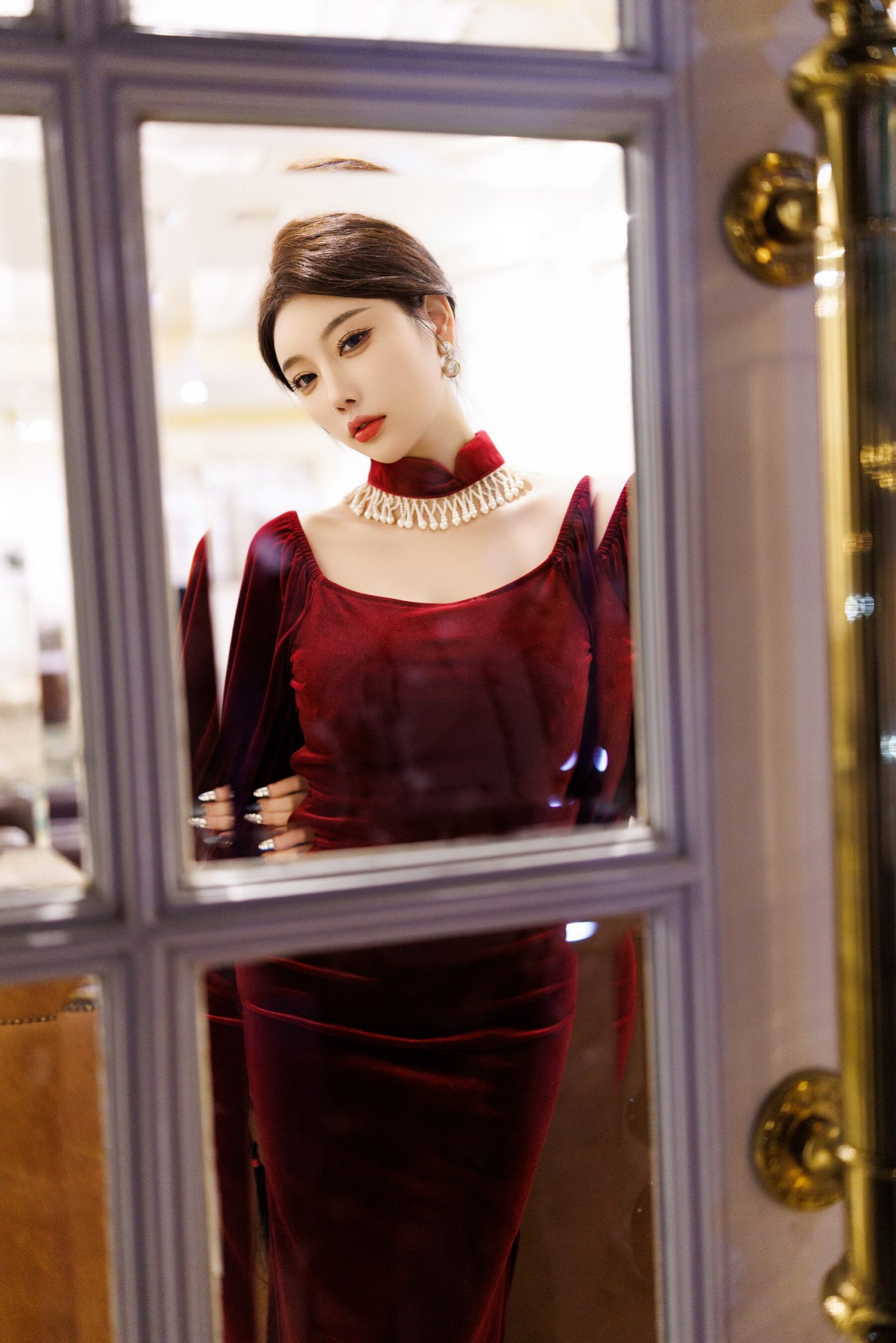 台湾丝袜美腿模特Miki玉女横陈写真(6) - 自慰字幕