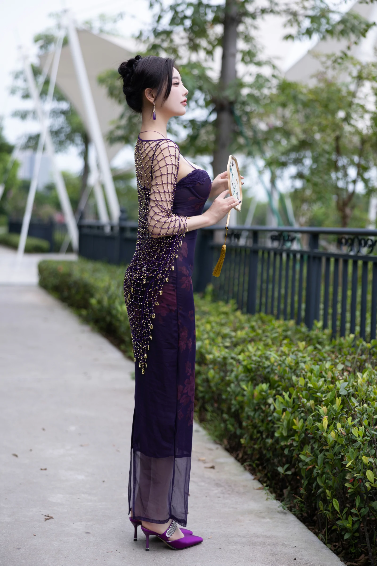 [Beautyleg]No.1095 极品模特Sara美腿丝袜高清写真 - 人妻推嬰兒車