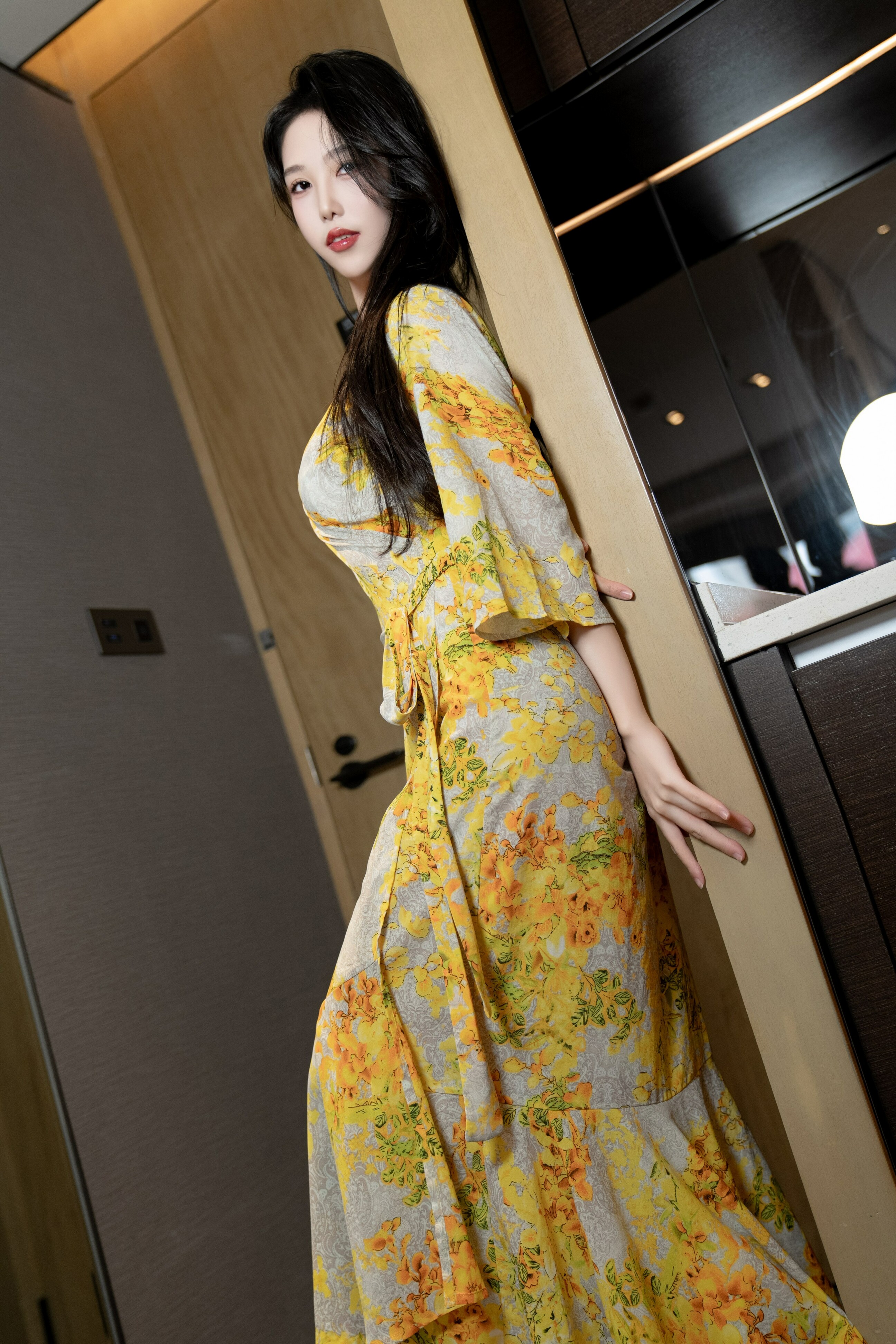 [ROSI写真] 黑色网格丝袜美女惊艳私房妩媚撩人