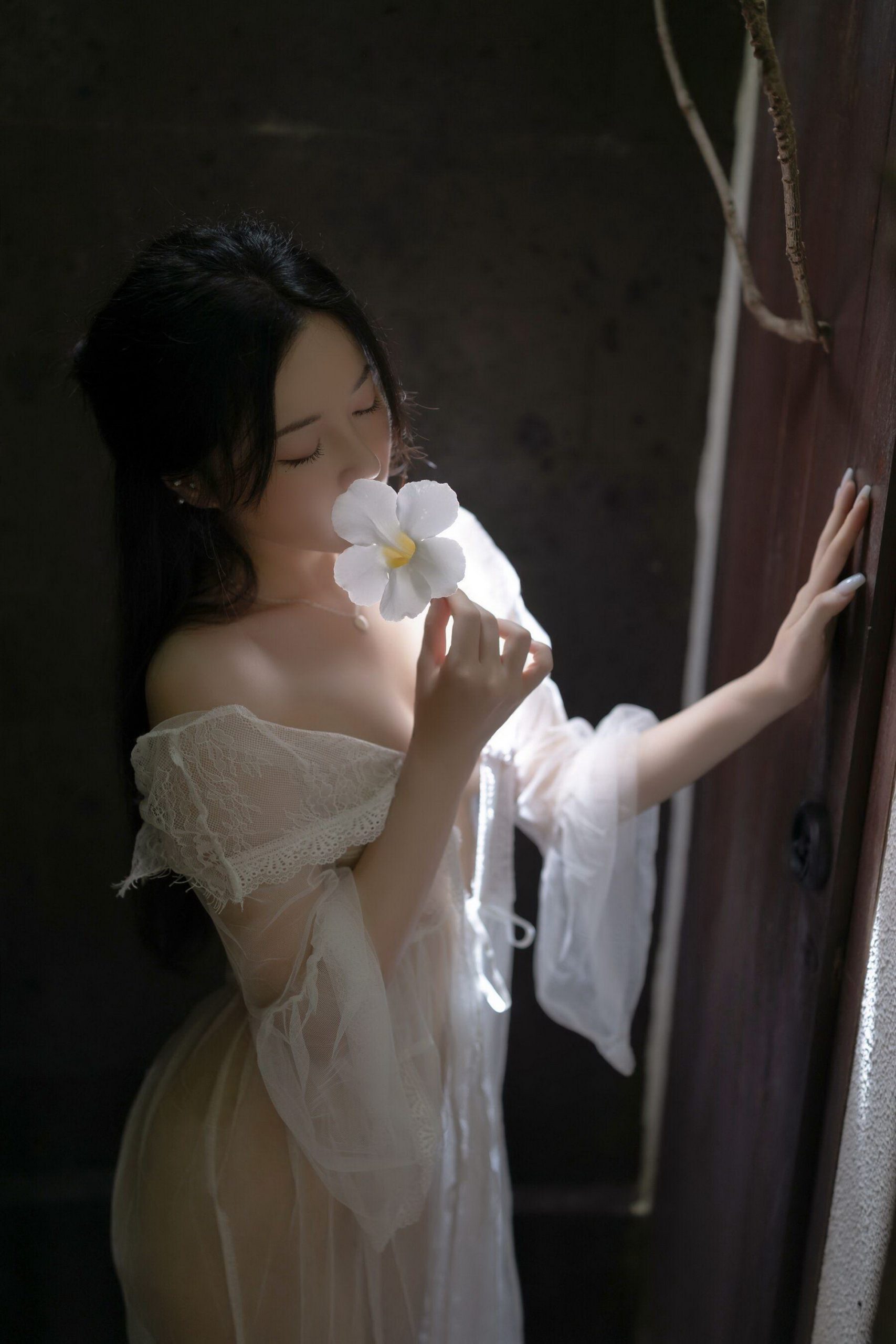 街拍性感超短裙美眉打底裤都露出来啦