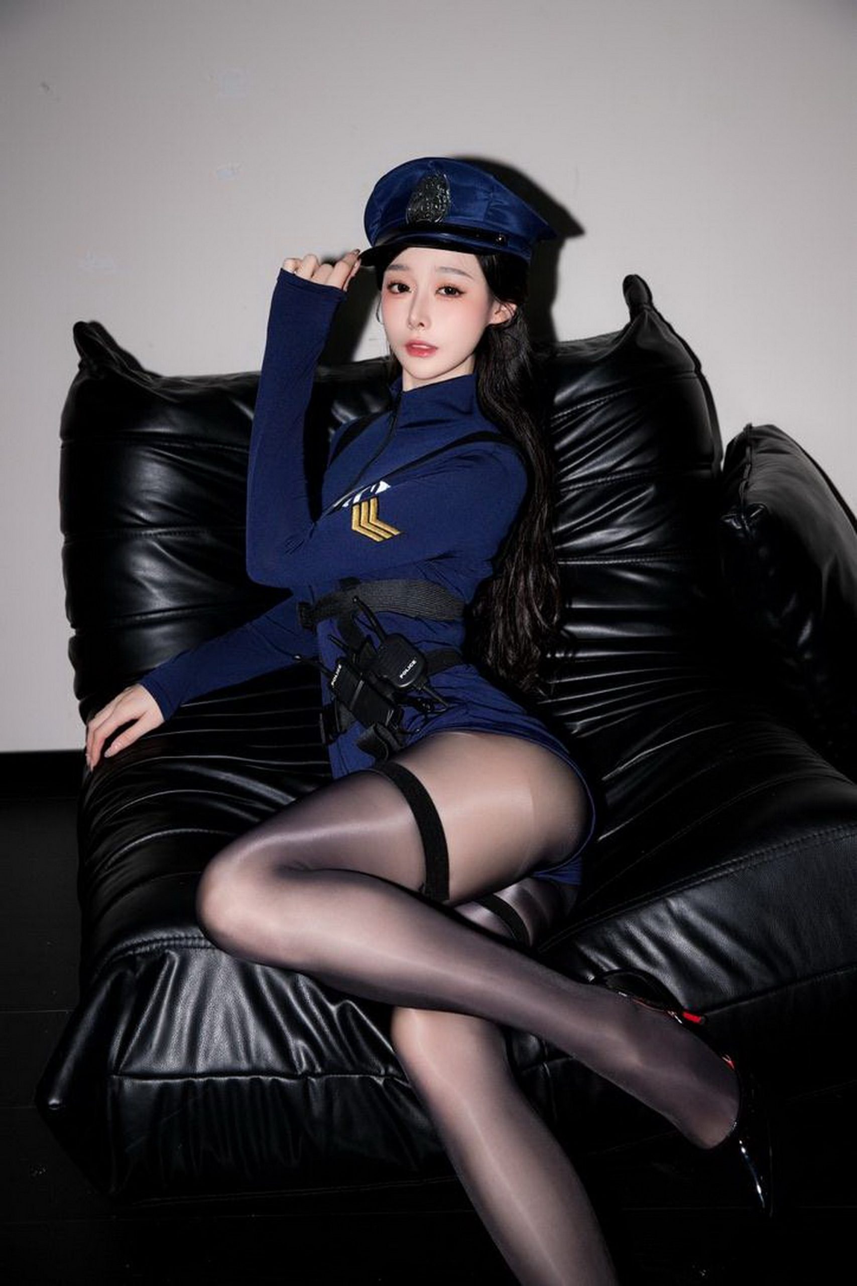 超性感动漫巨乳美女黄图