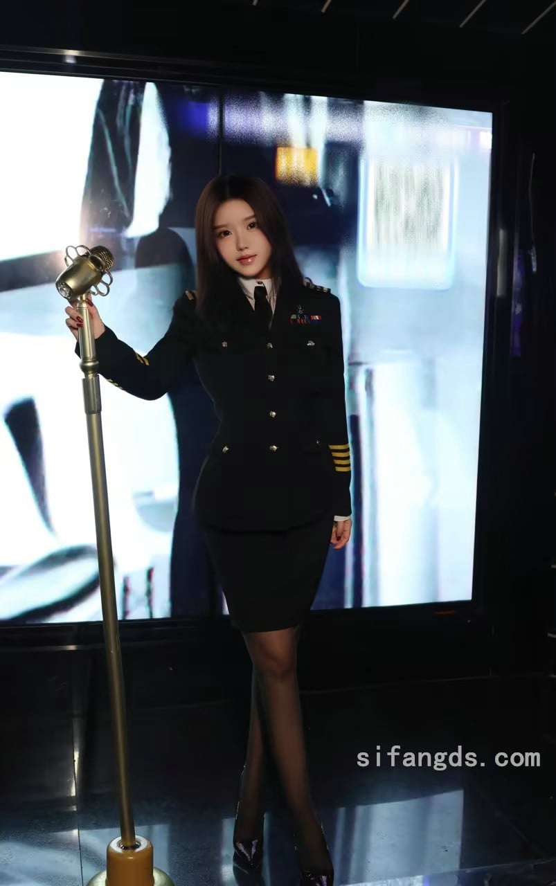 爆乳美女瑞莎玉体裸露大尺度密桃臀阴图片 - 啪神假裝處女