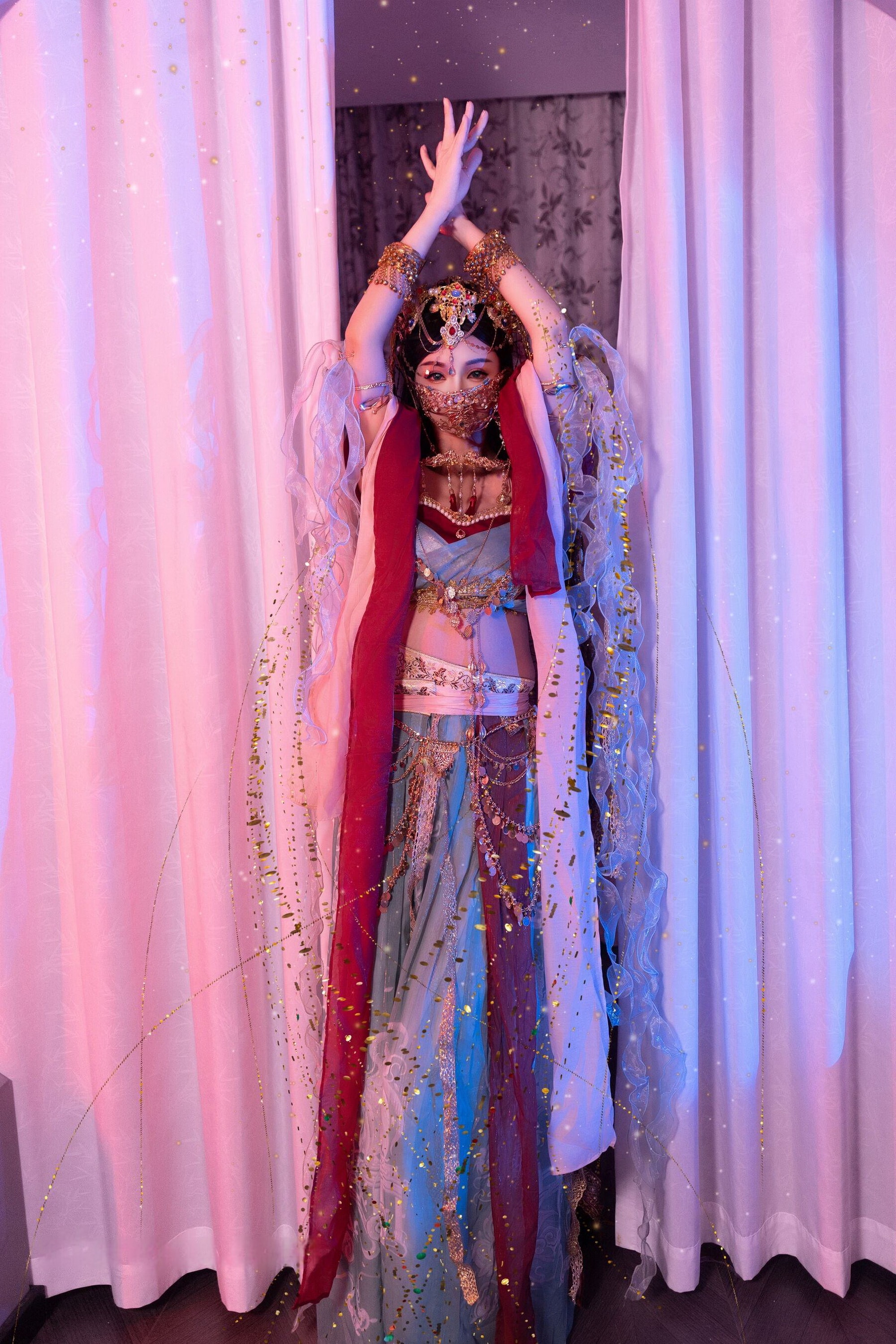 三日月夜动漫美女禁处受辱图片