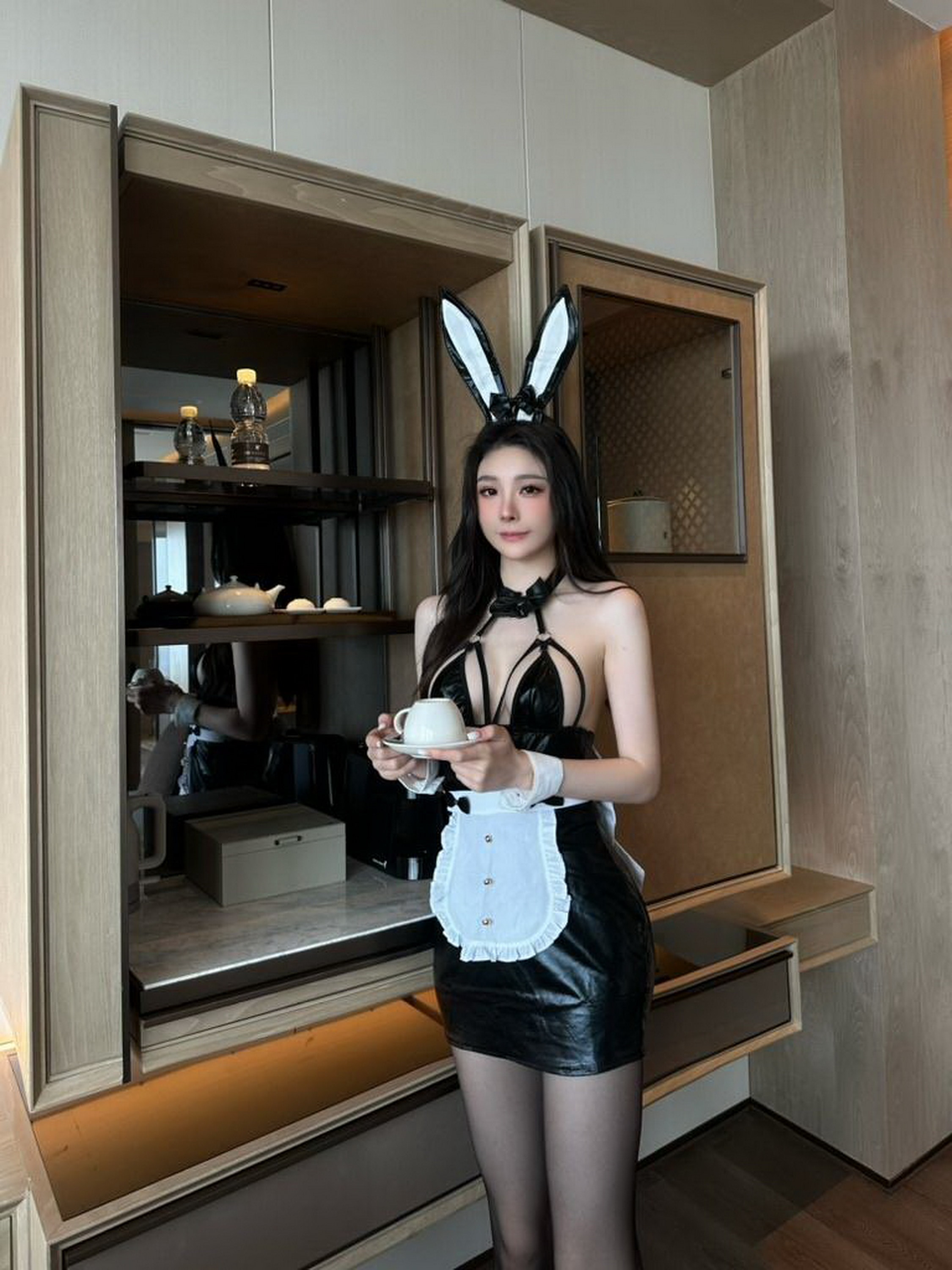 2018新的国模裸模图片 K8傲娇萌萌Vivian大胆人体艺术