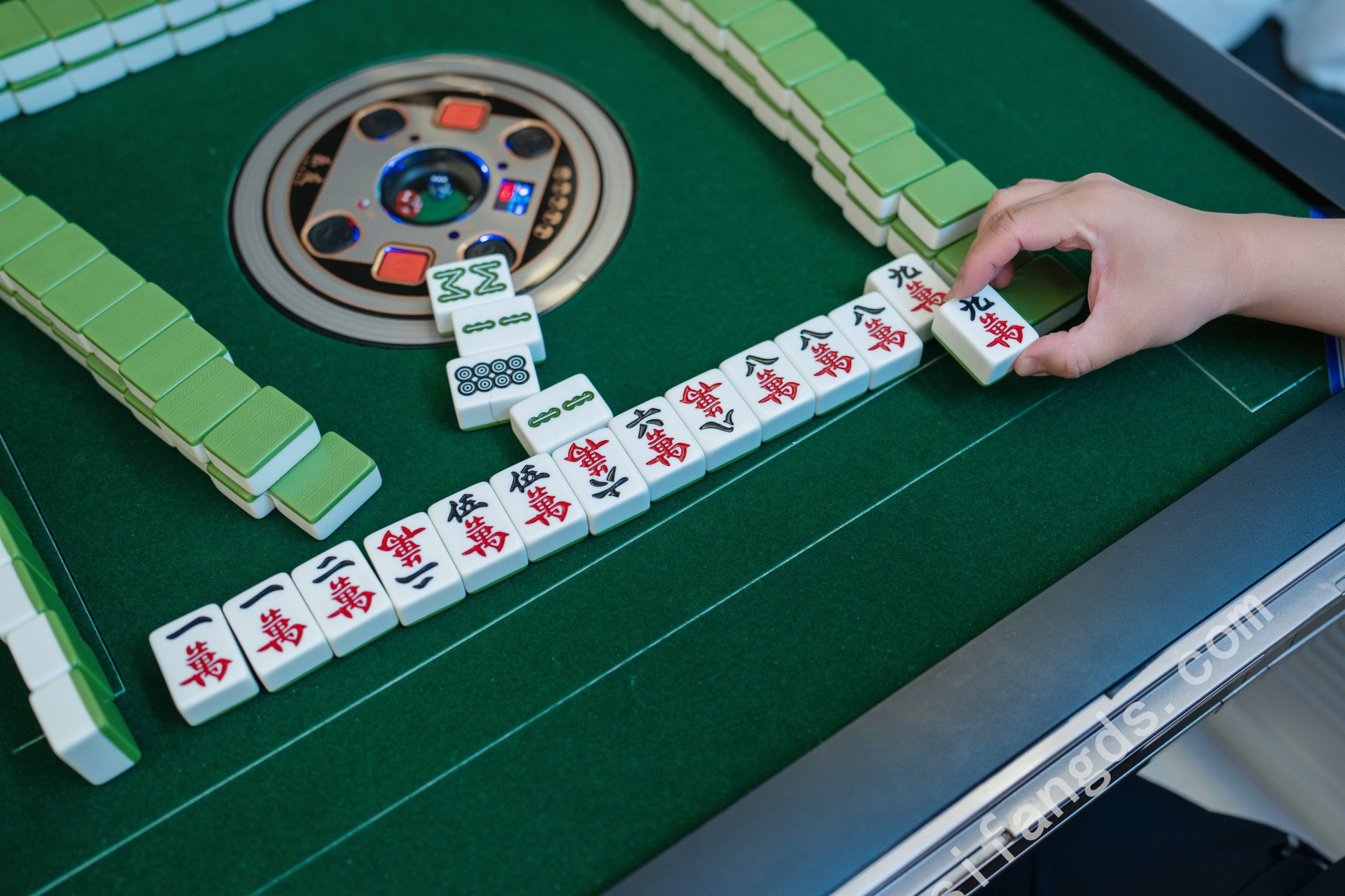 日本丰满美乳妹妹诱高清惑迷人写真