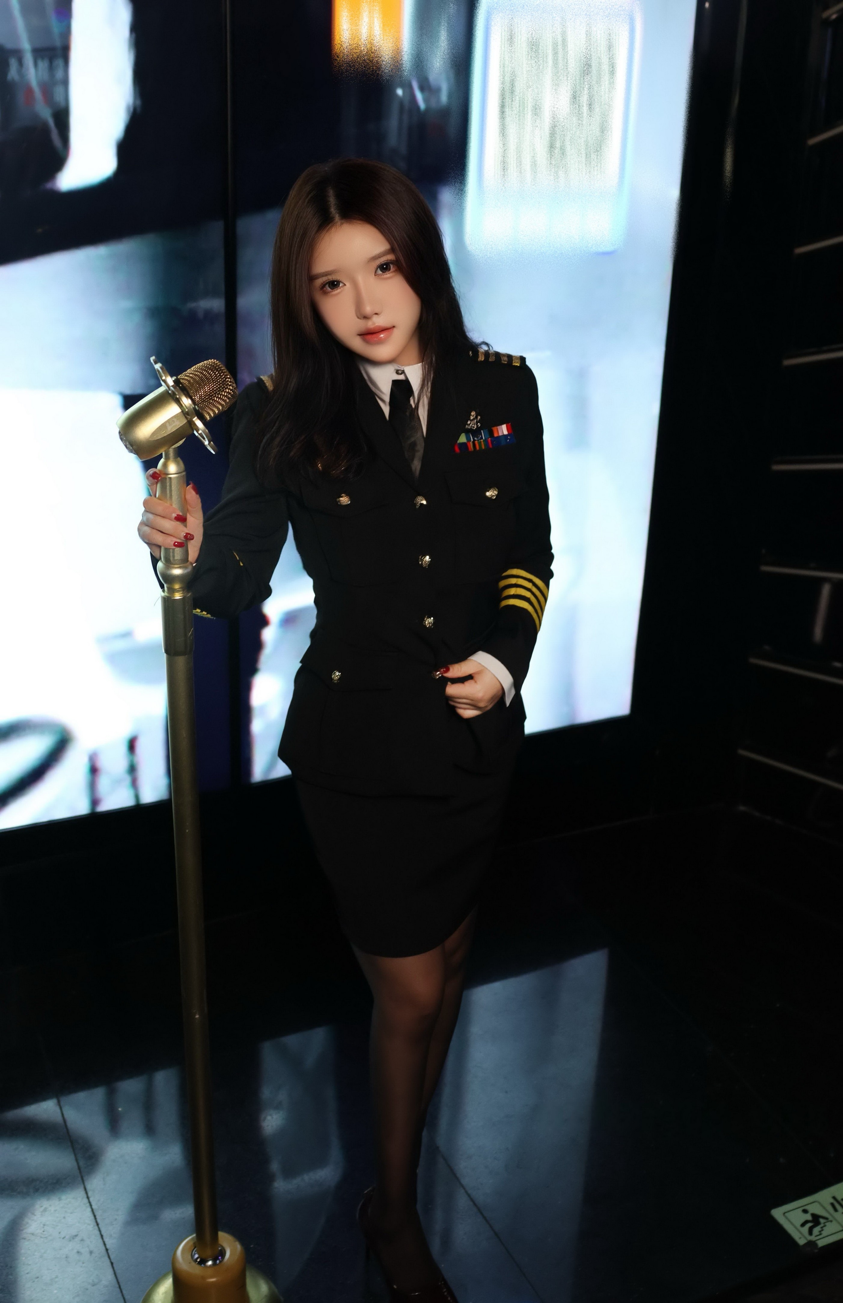 好看的动漫美女被虐漫画h图