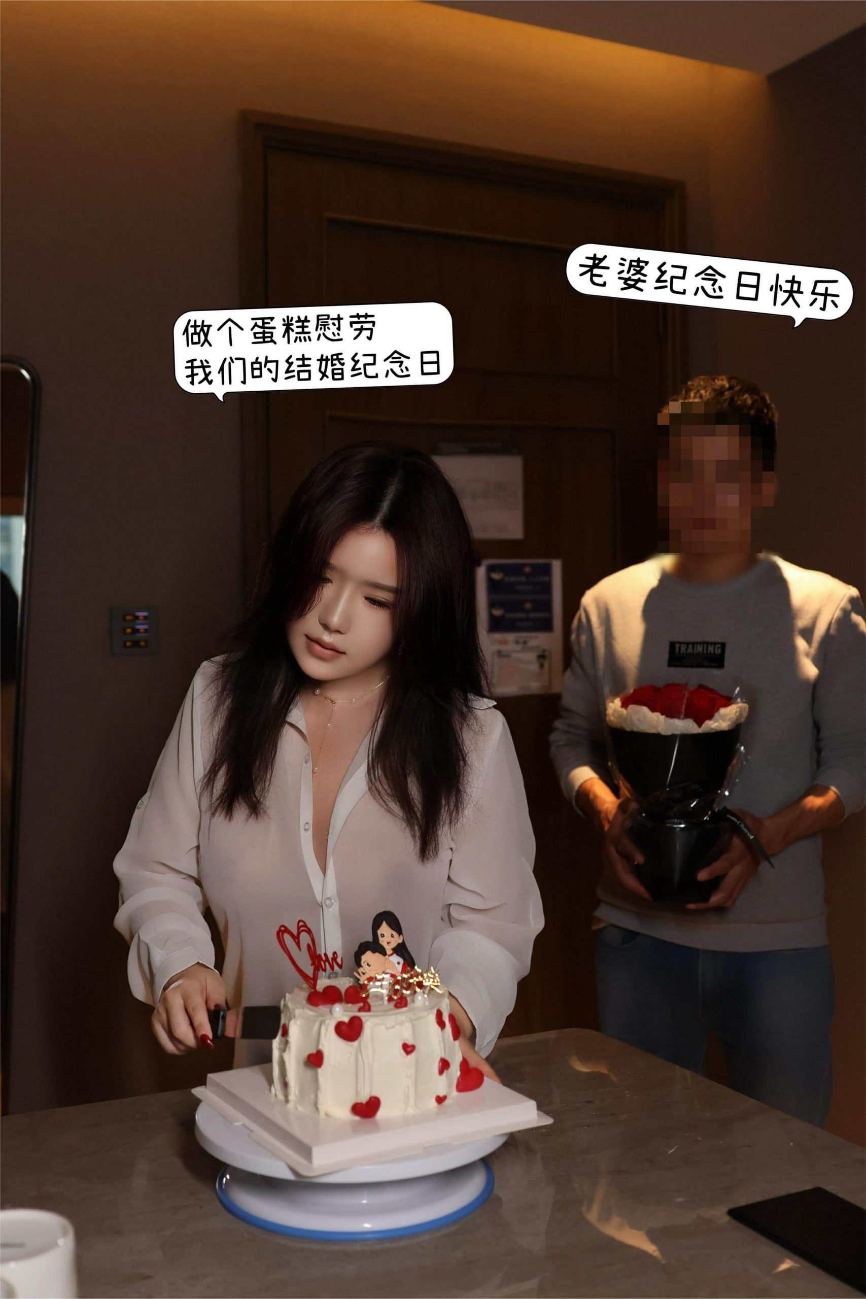 宅男最爱动漫美女比基尼被虐吸奶图