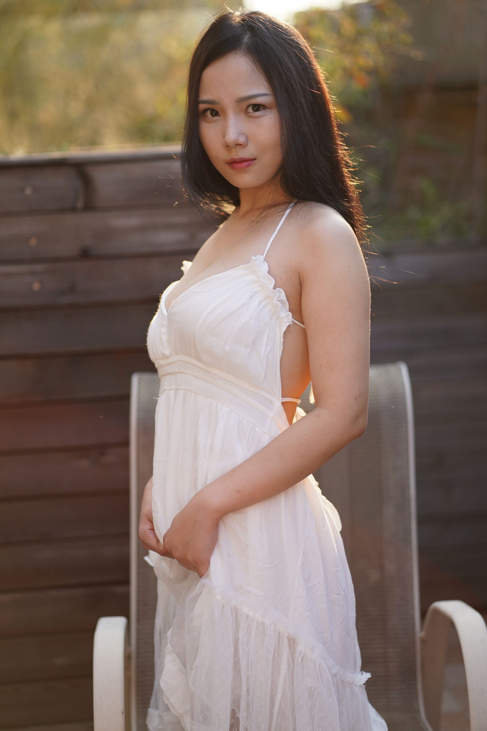 半裸美女,半裸尤物,半裸模特,半裸写真,半裸诱惑,半裸人体艺术 - 世界上不安的人