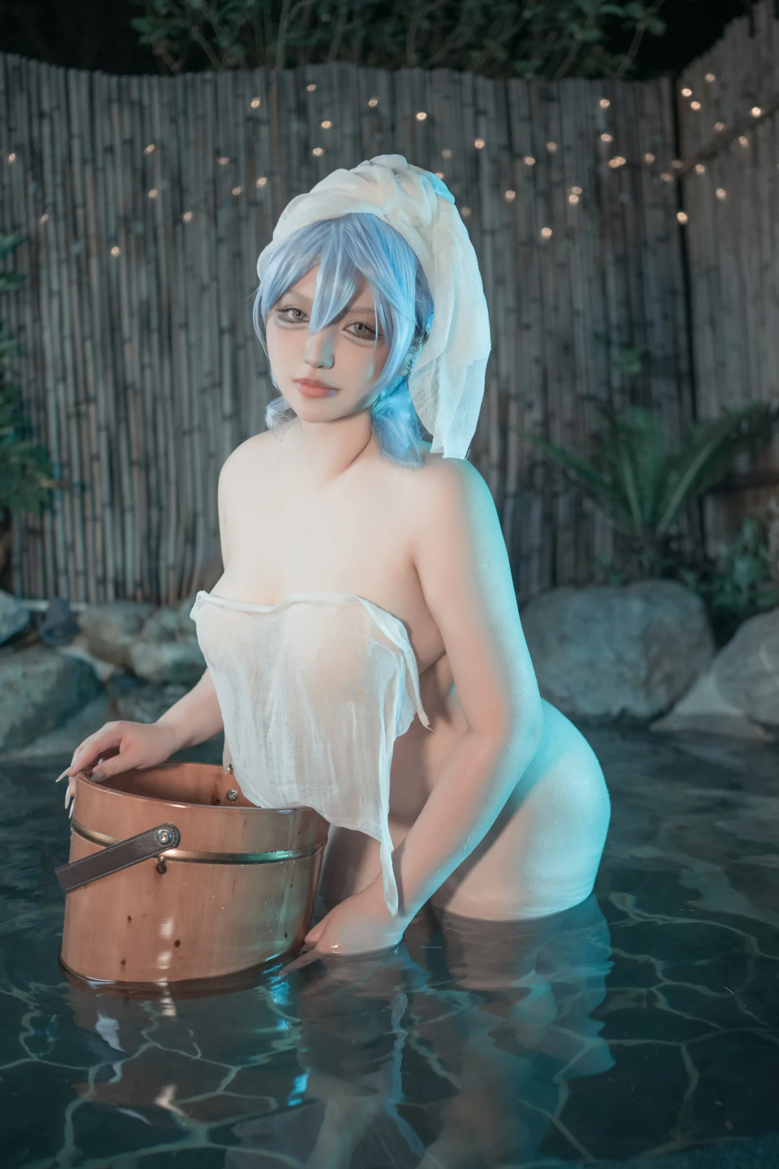 半裸美女,半裸尤物,半裸模特,半裸写真,半裸诱惑,半裸人体艺术