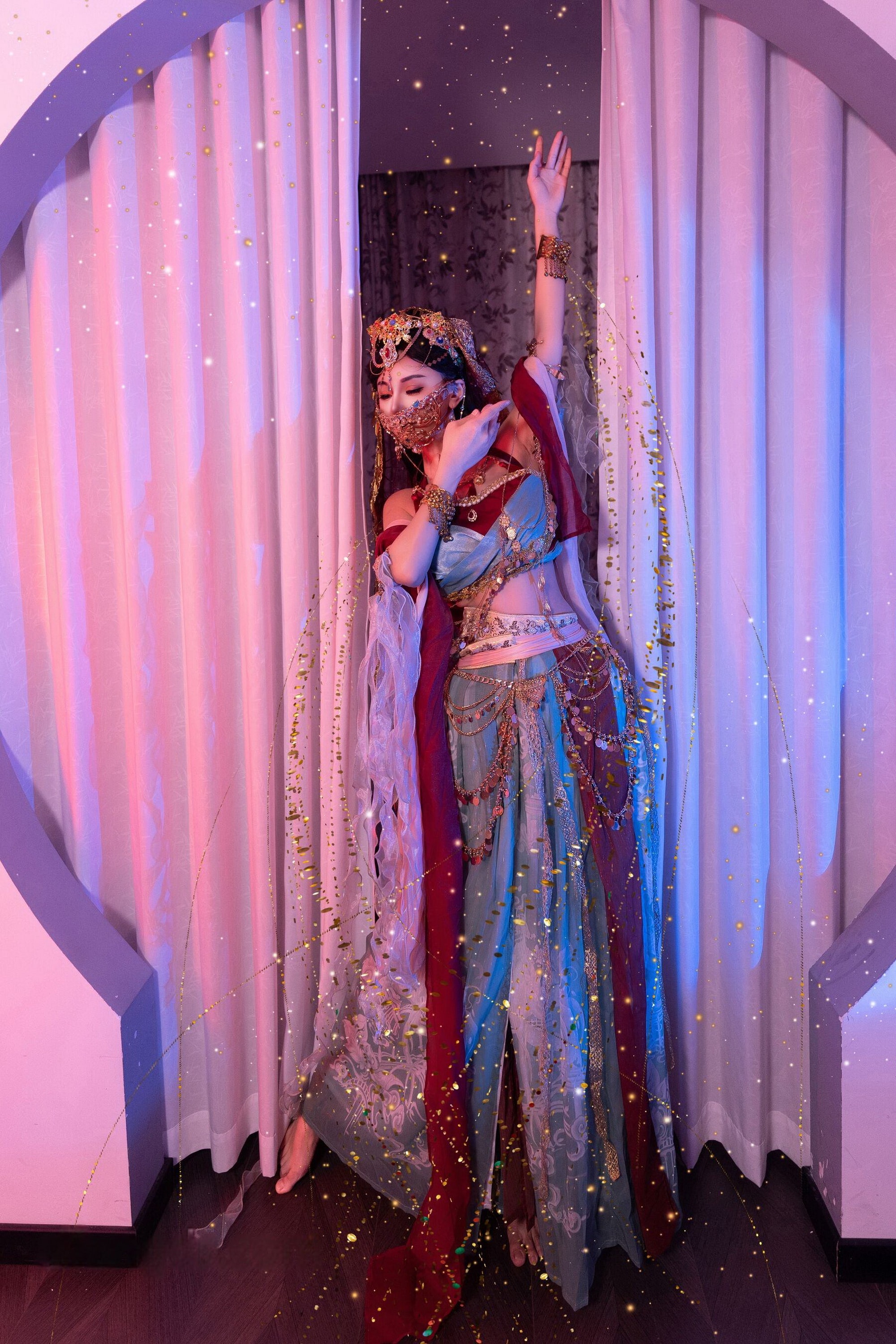 美女沐若昕性感薄纱睡衣浴室湿身裸体遮胸光屁屁诱惑