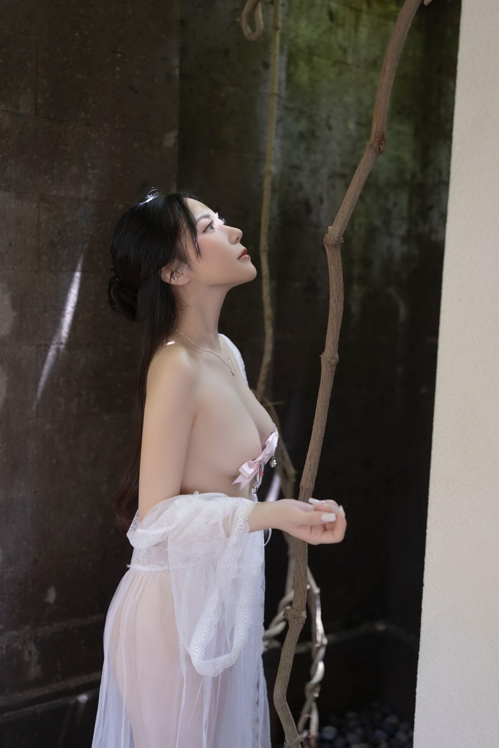 短发美女模特姚慧微博超养眼私房写照 - 無碼自慰無碼艾小青