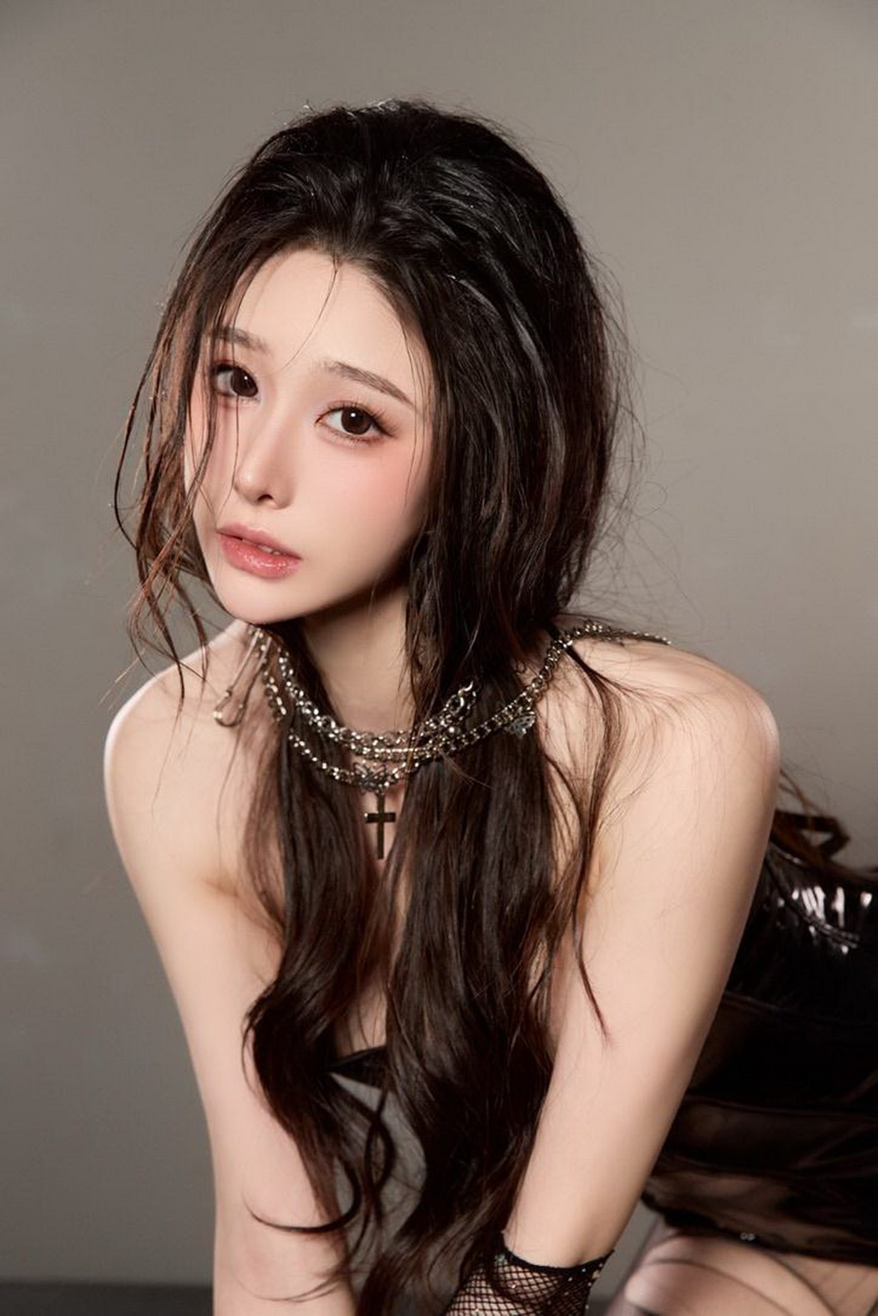 尤果网妖娆情趣内衣妹子逸柒大胆看裸阴照 - 东京热伪娘