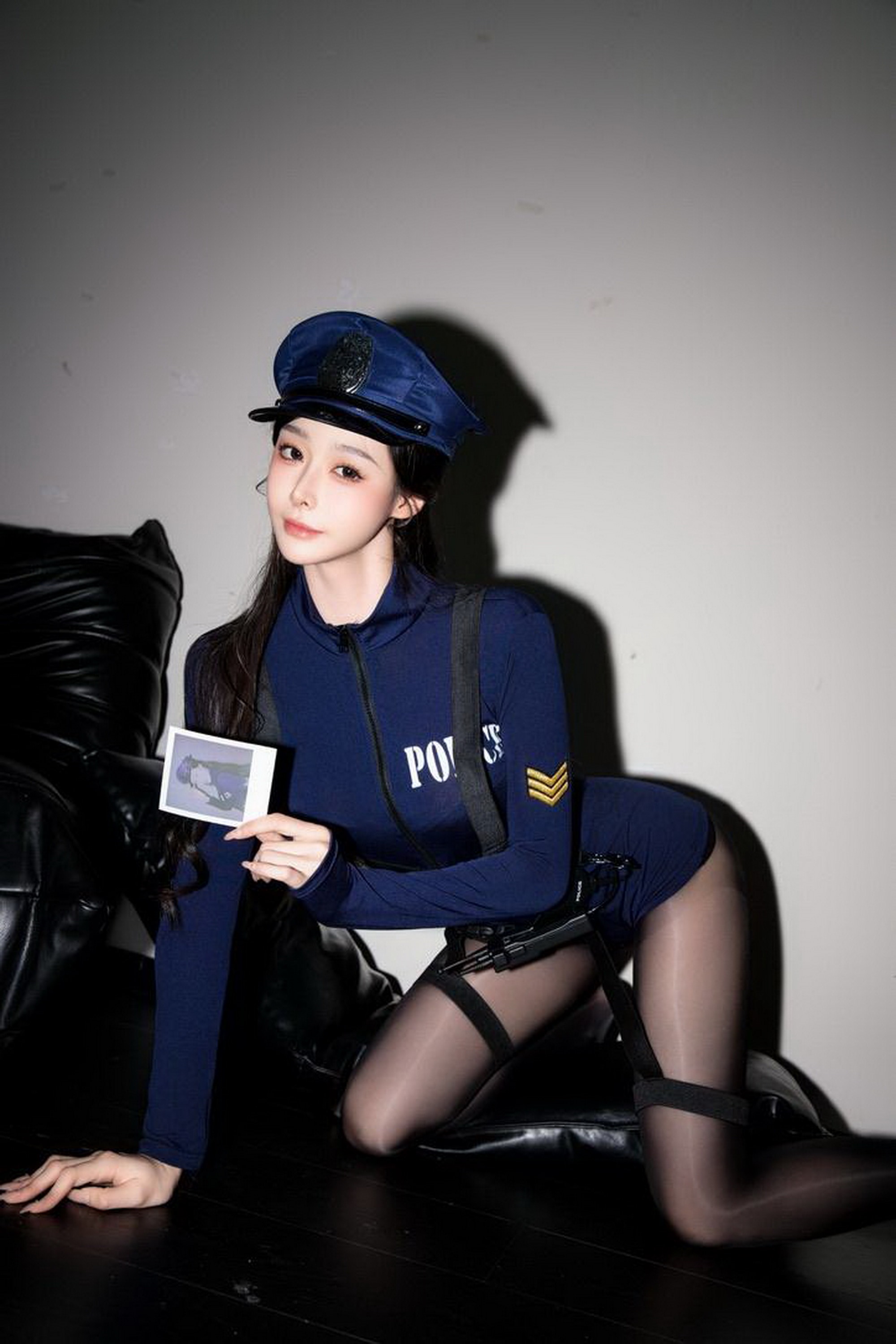 爆乳美女瑞莎玉体裸露大尺度密桃臀阴图片