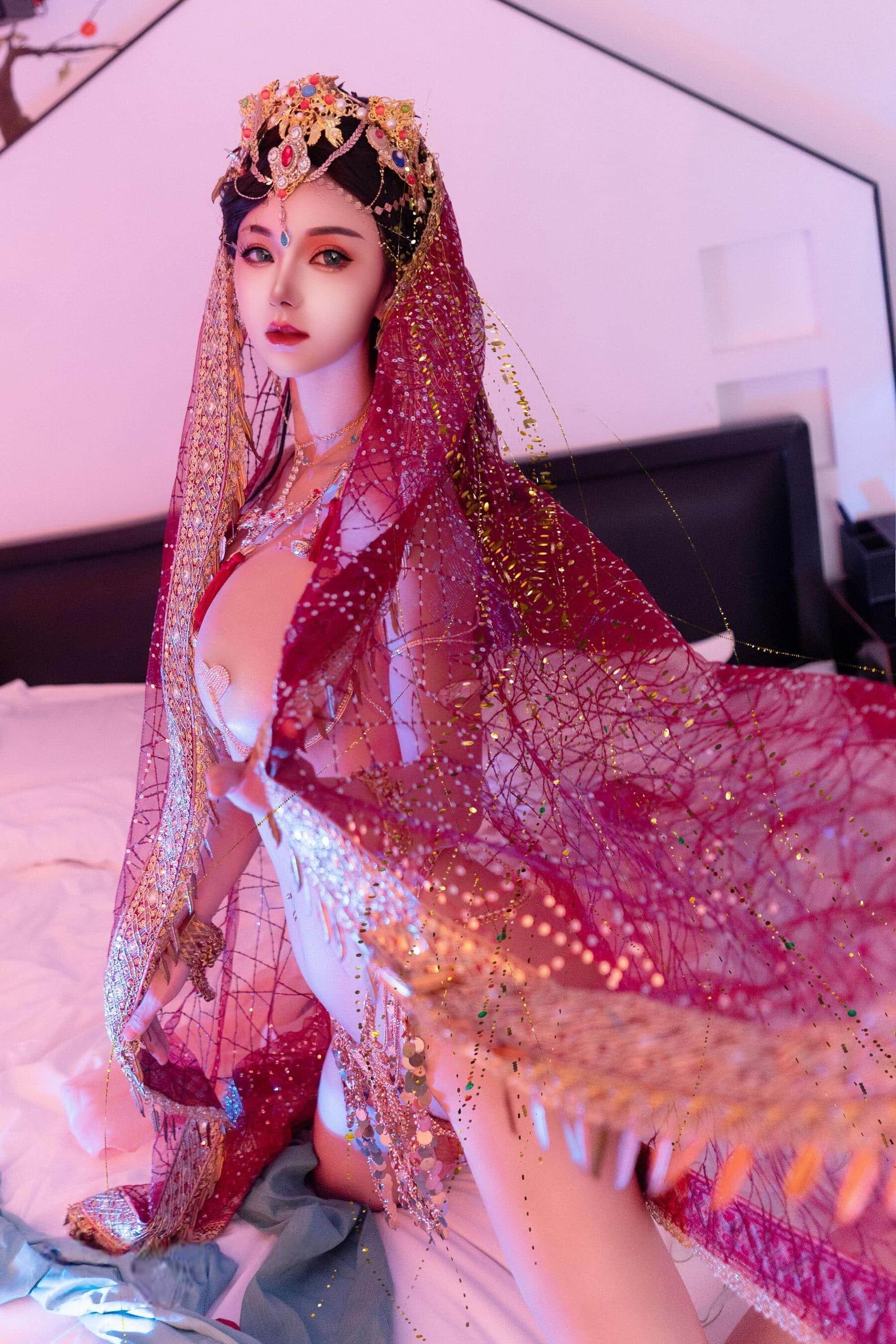 丰满裸胸美女徐微微巨大嫩乳露100%奶头的美女图片