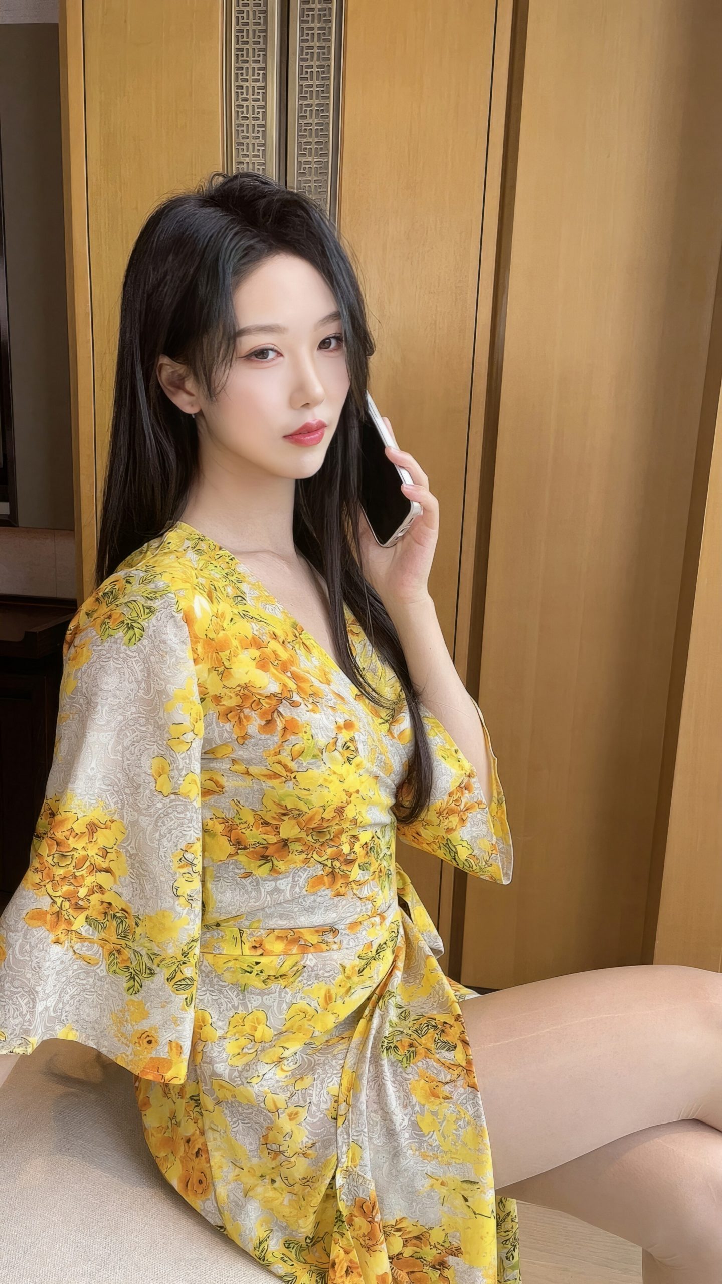 风俗媚娘巨乳紧身透视内裤看见B逼毛人体诱惑