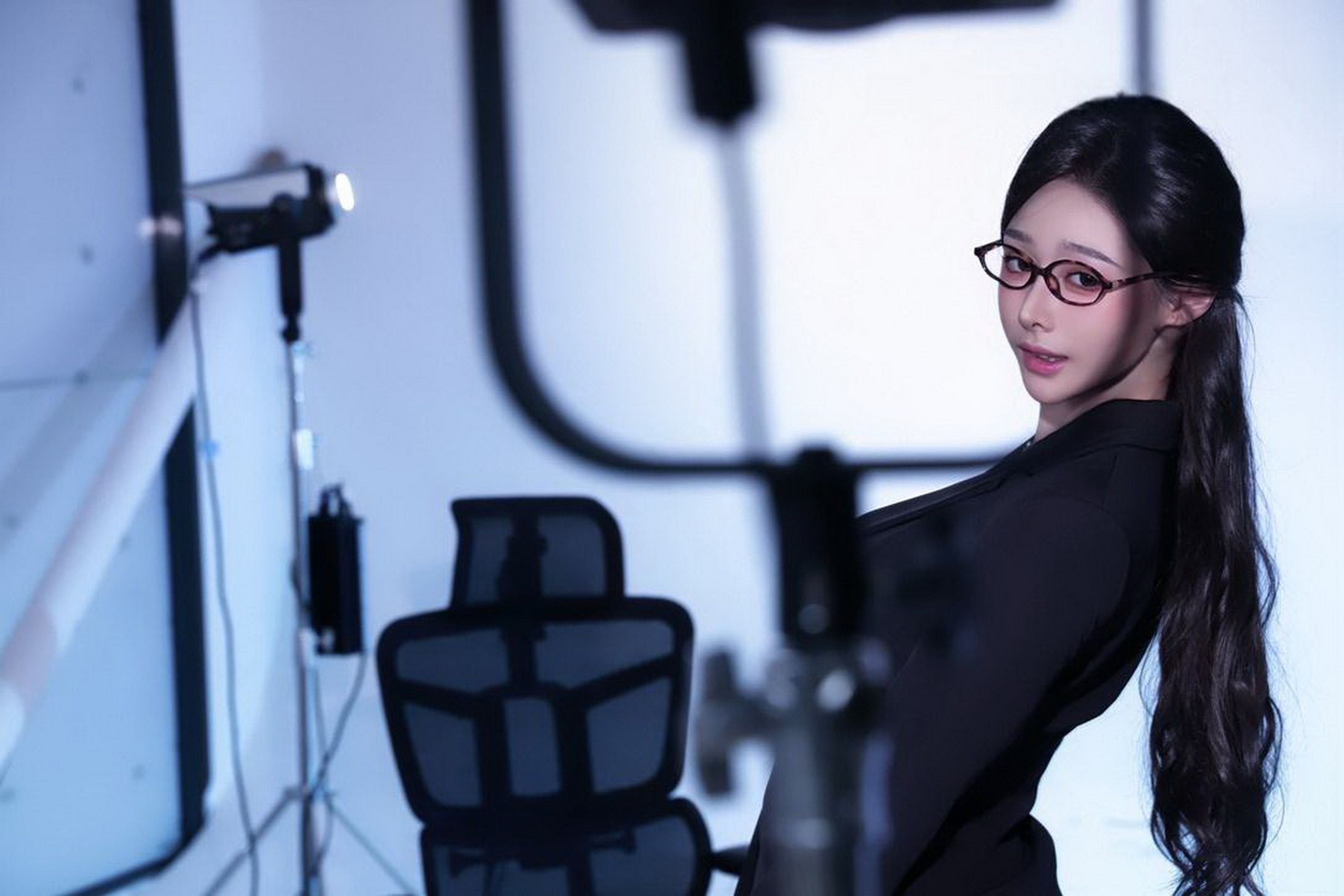 泷泽萝拉第三部内涵图之好粗大的黄瓜啊