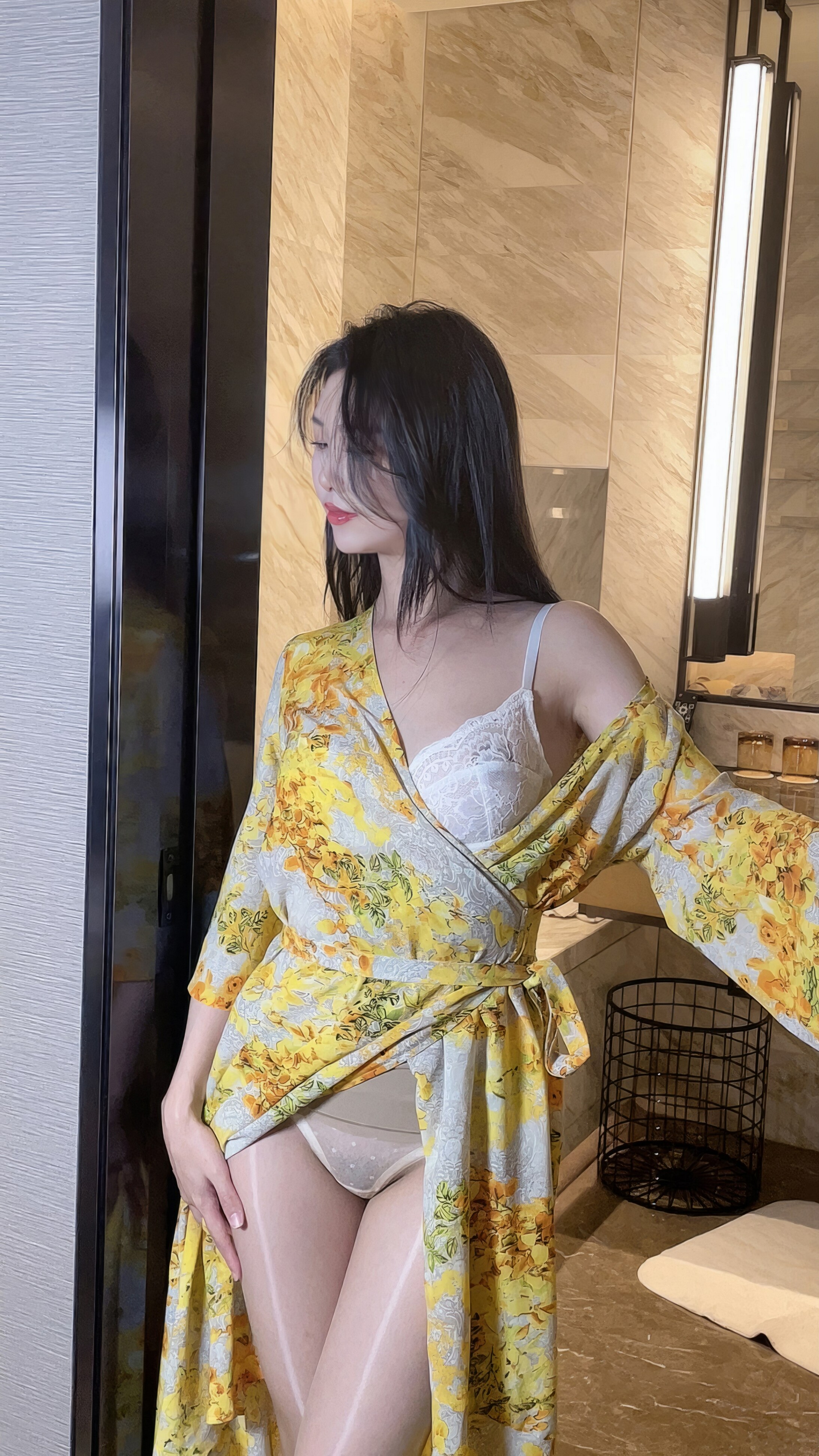 中国裸体丰满女人艺术照 少妇林美惠子爆乳肥臀人体写真