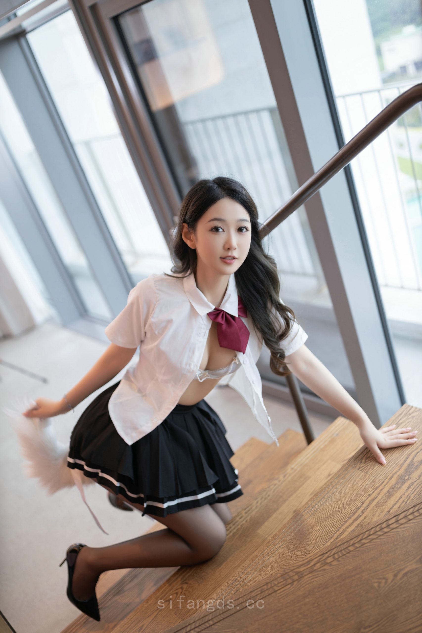 东方靓女美绪真空大奶子丁字裤150p写真图片(30)