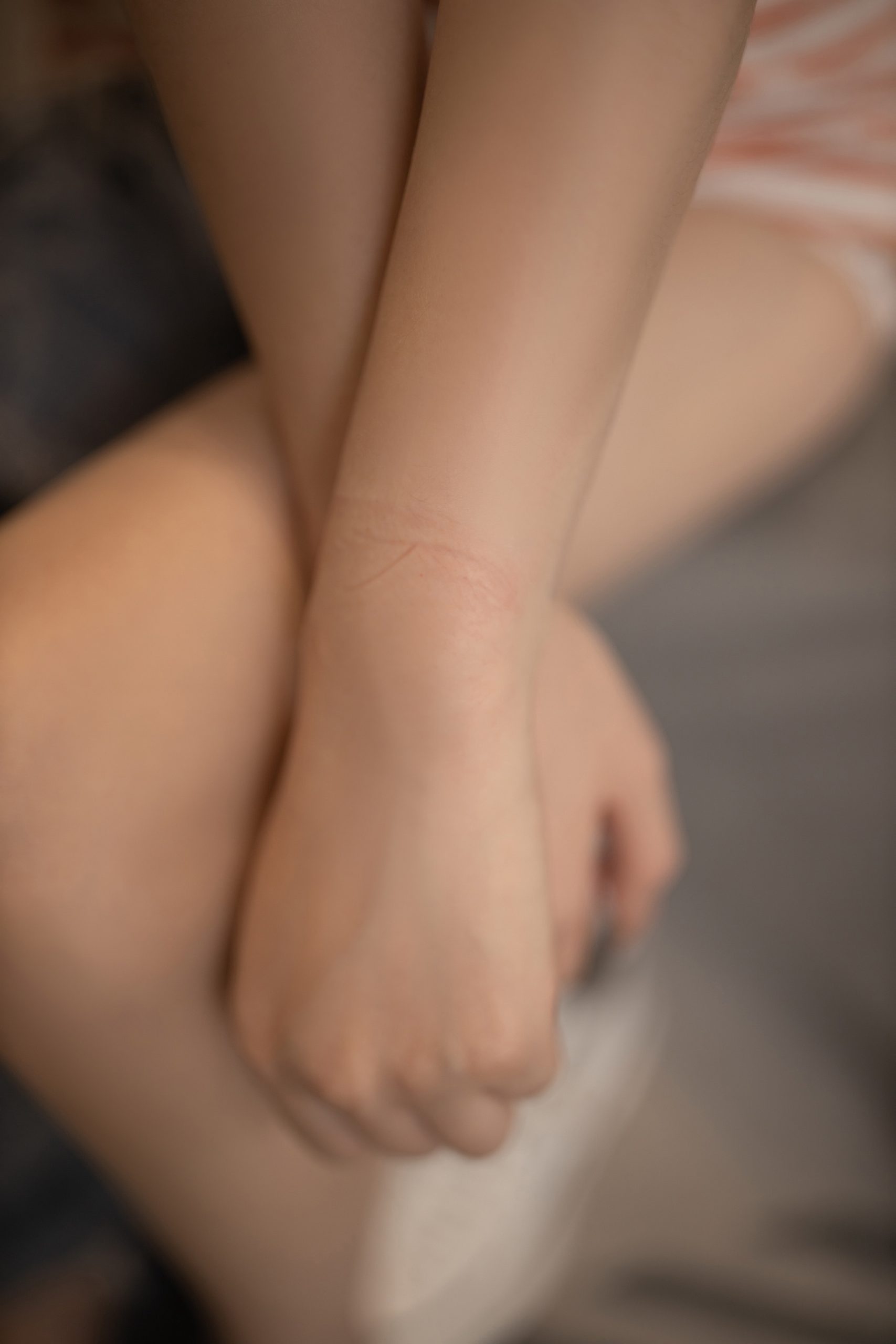 [ROSI写真]学生装蓝色丝袜高清私房照