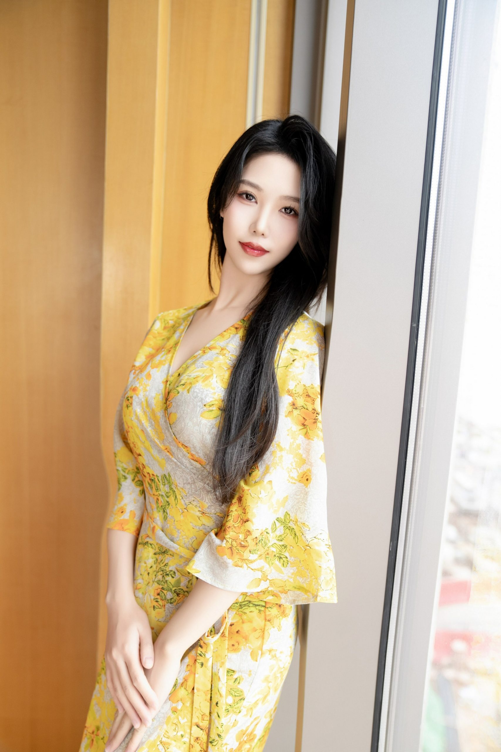 [MiStar魅妍社] 妖姬性感大胸嫩模杨漫妮大尺度诱人艺术照