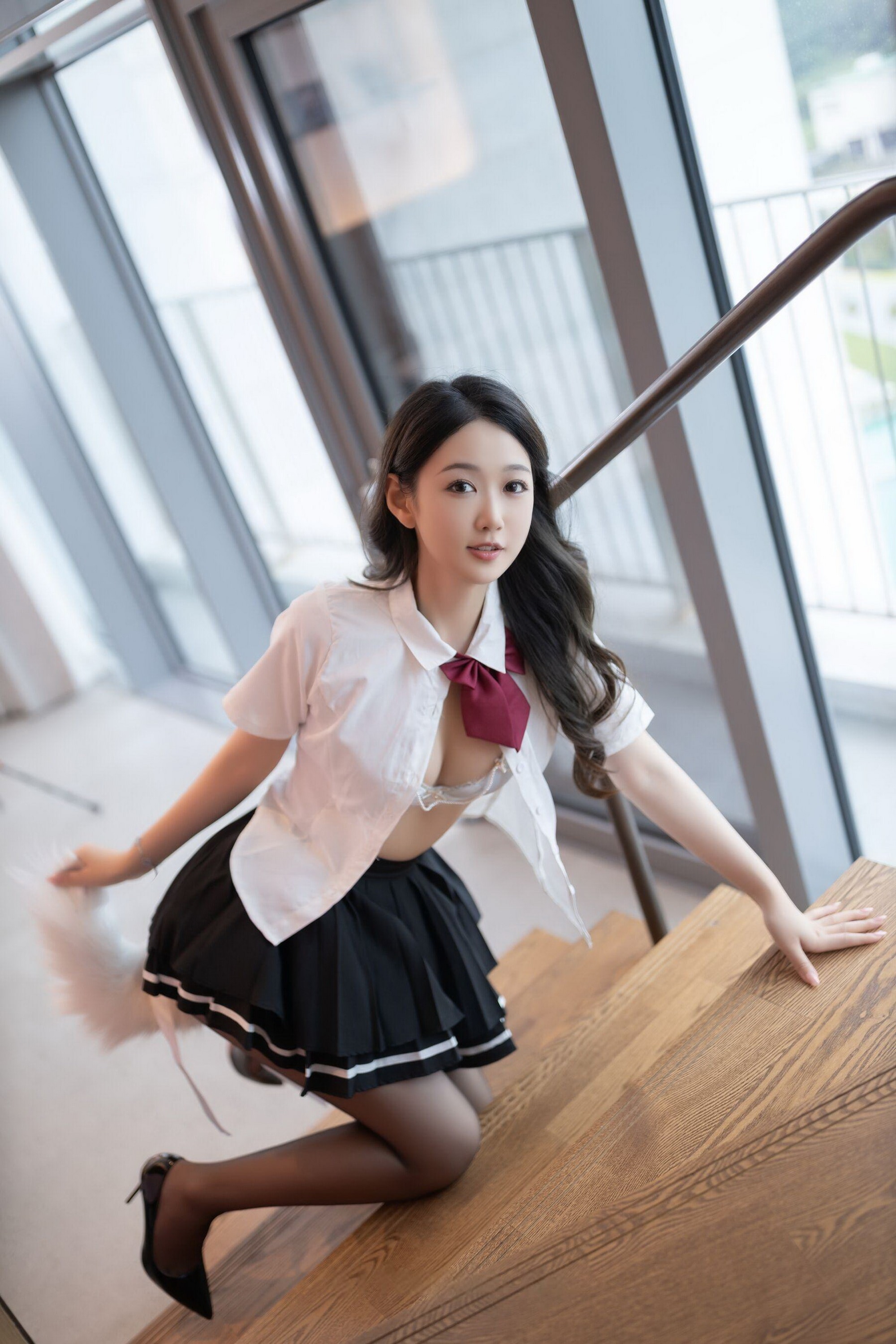 [爱尤物]梦菲菲全裸大秀巨乳诱人口水奶炮