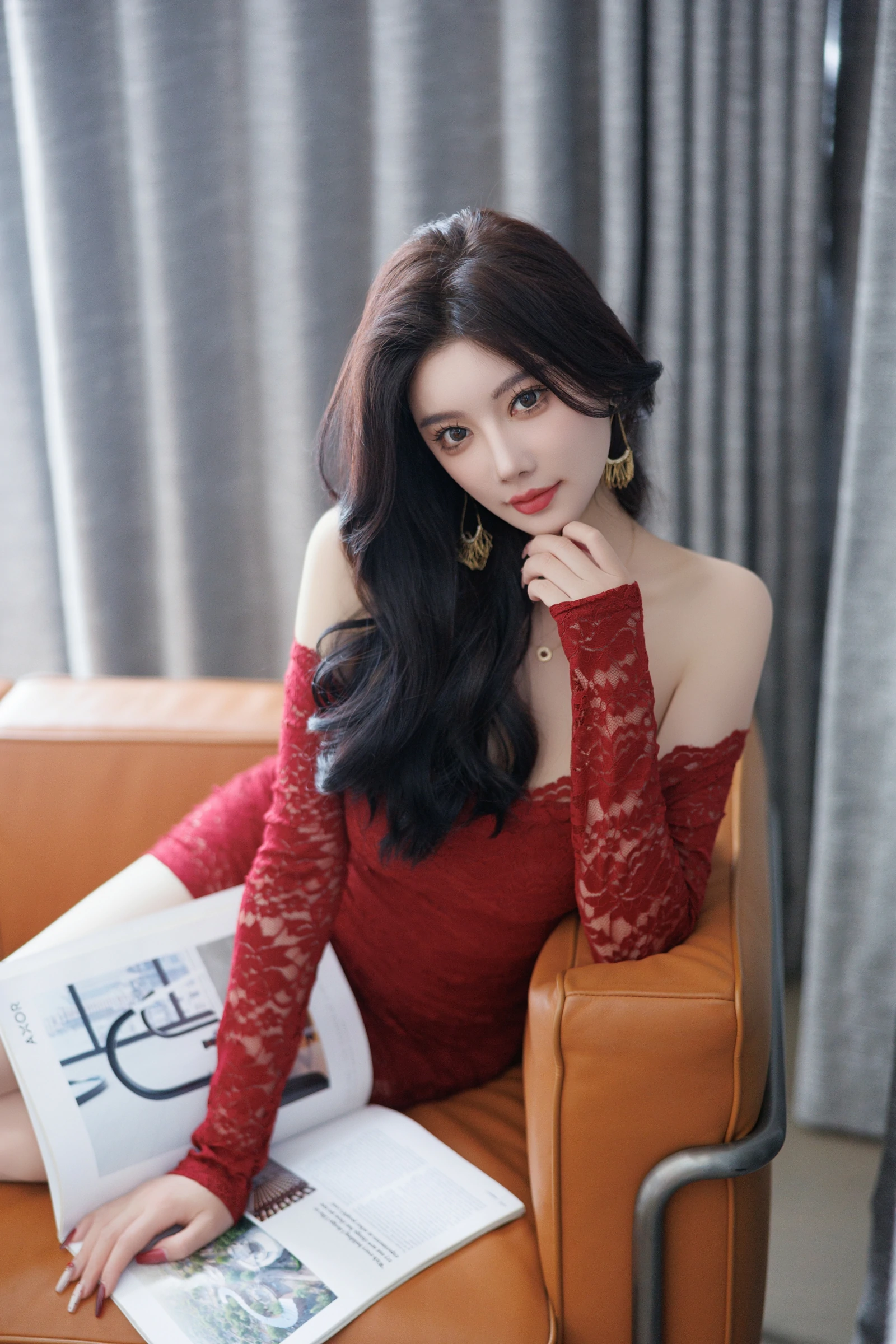 很黄很色的美女揉胸动态图