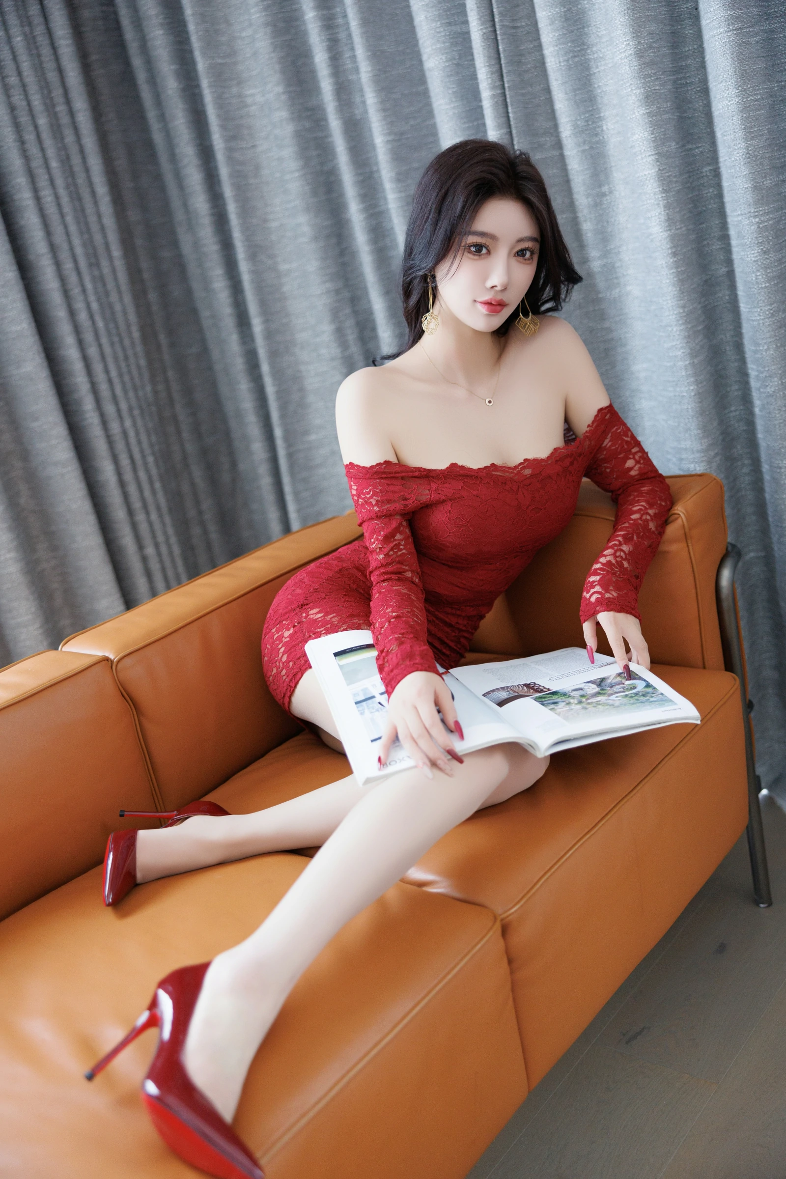 女神刘飞儿Faye上身裸露肉球高清写真套图