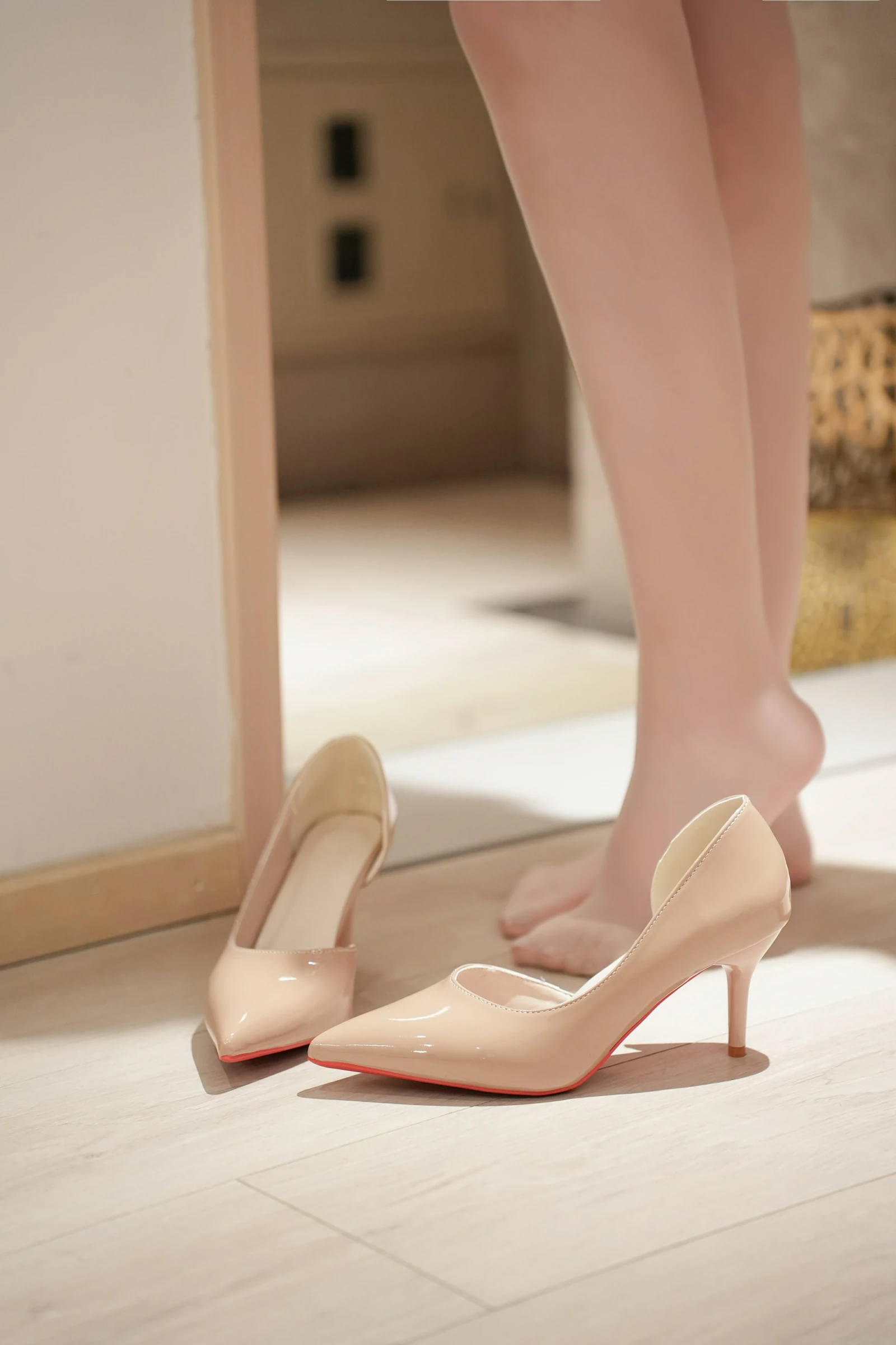 爆乳动漫美女受辱涩情动漫图片 - 國人探花