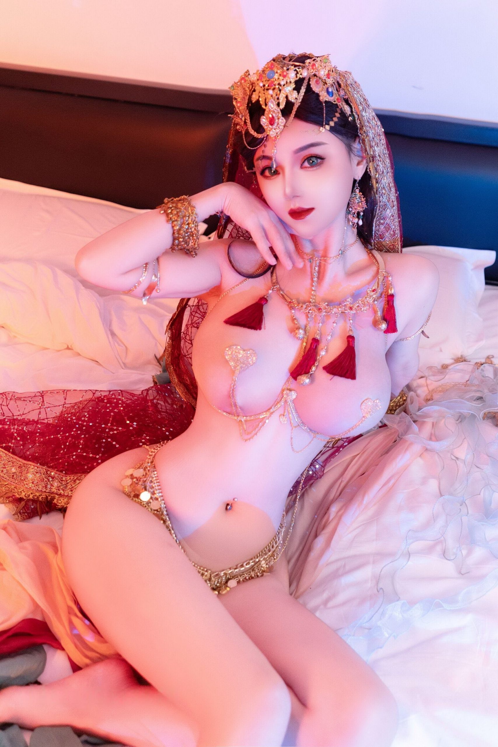 长发美胸美女模特私房惊人坚挺大奶子写真图片