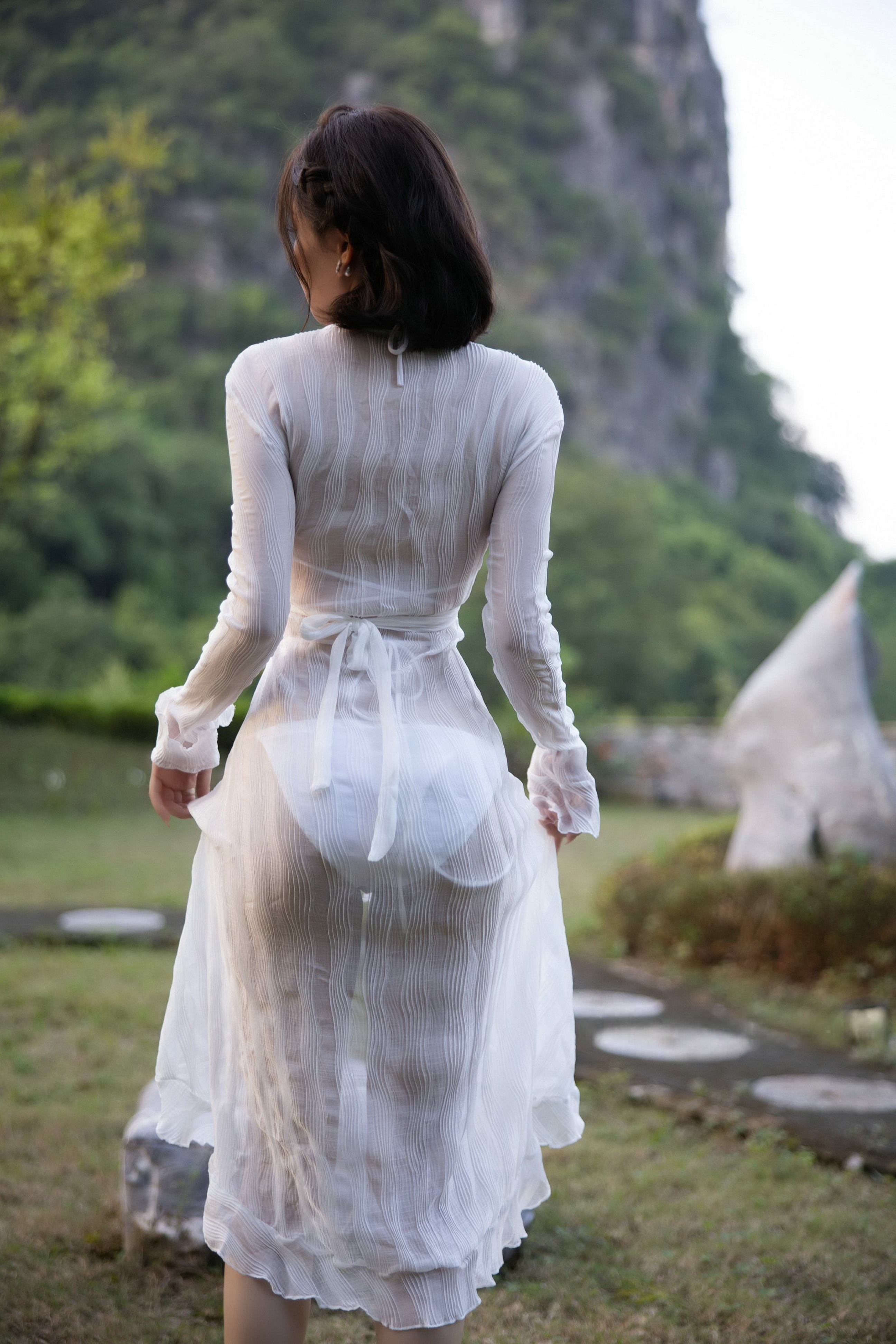 圆滚滚大胸妹子Seulmin自拍迷人生活照