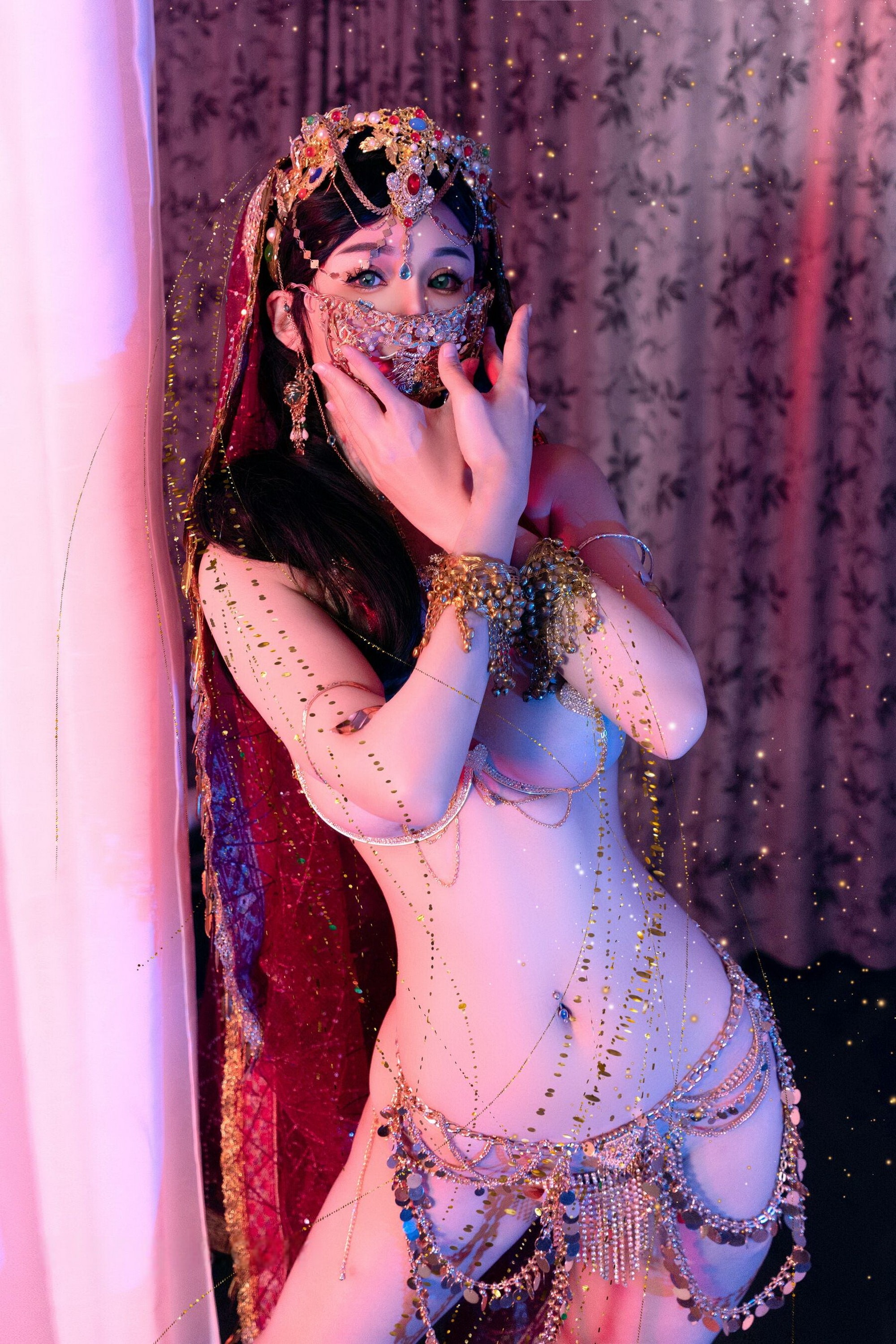 白嫩大胸女神唐思琪童颜巨乳大尺度情趣内衣人体写真