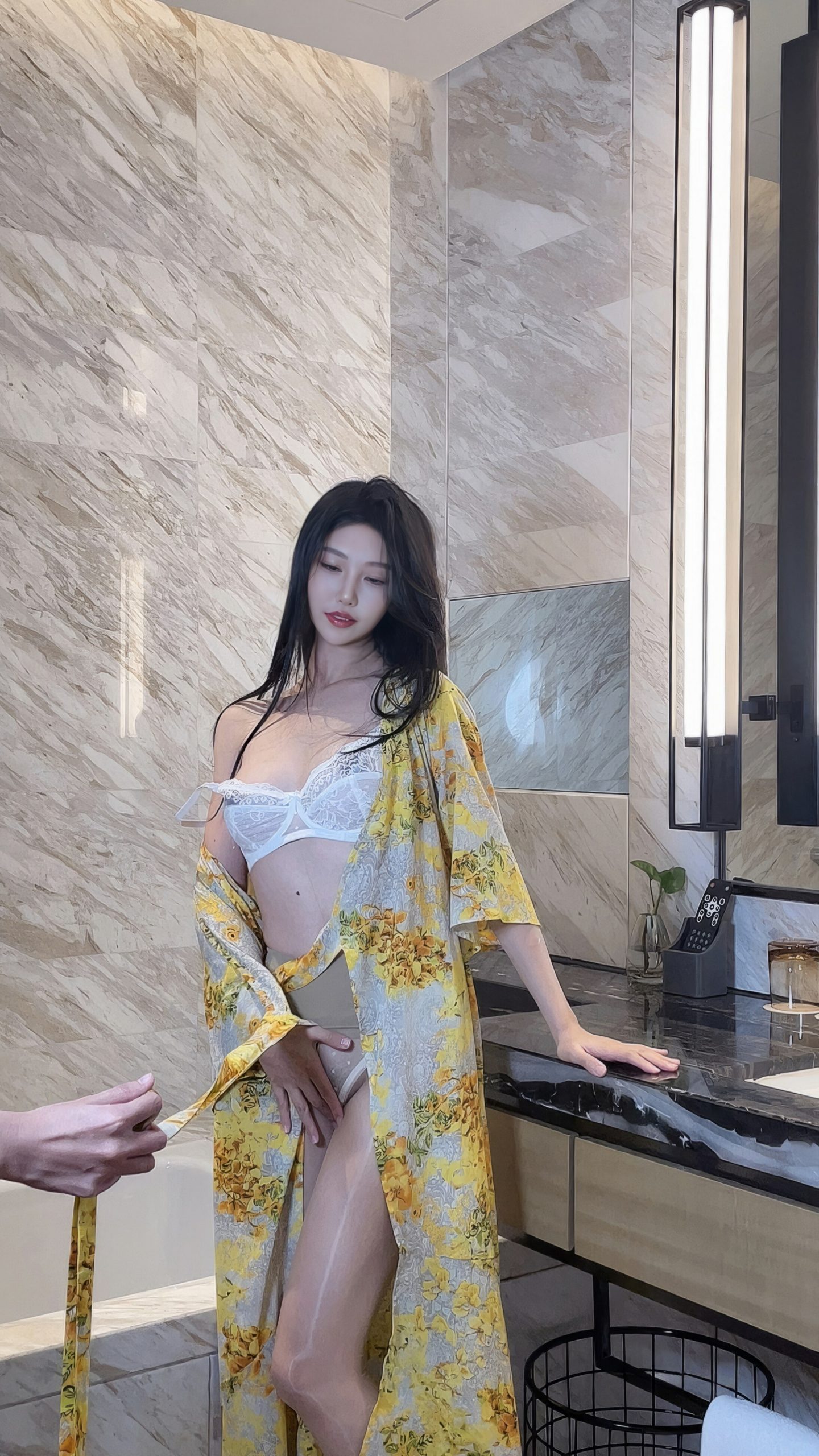 丰满诱人美女王俪丁透明内衣奶头无内大长腿写真 - 推特夫妻情侶