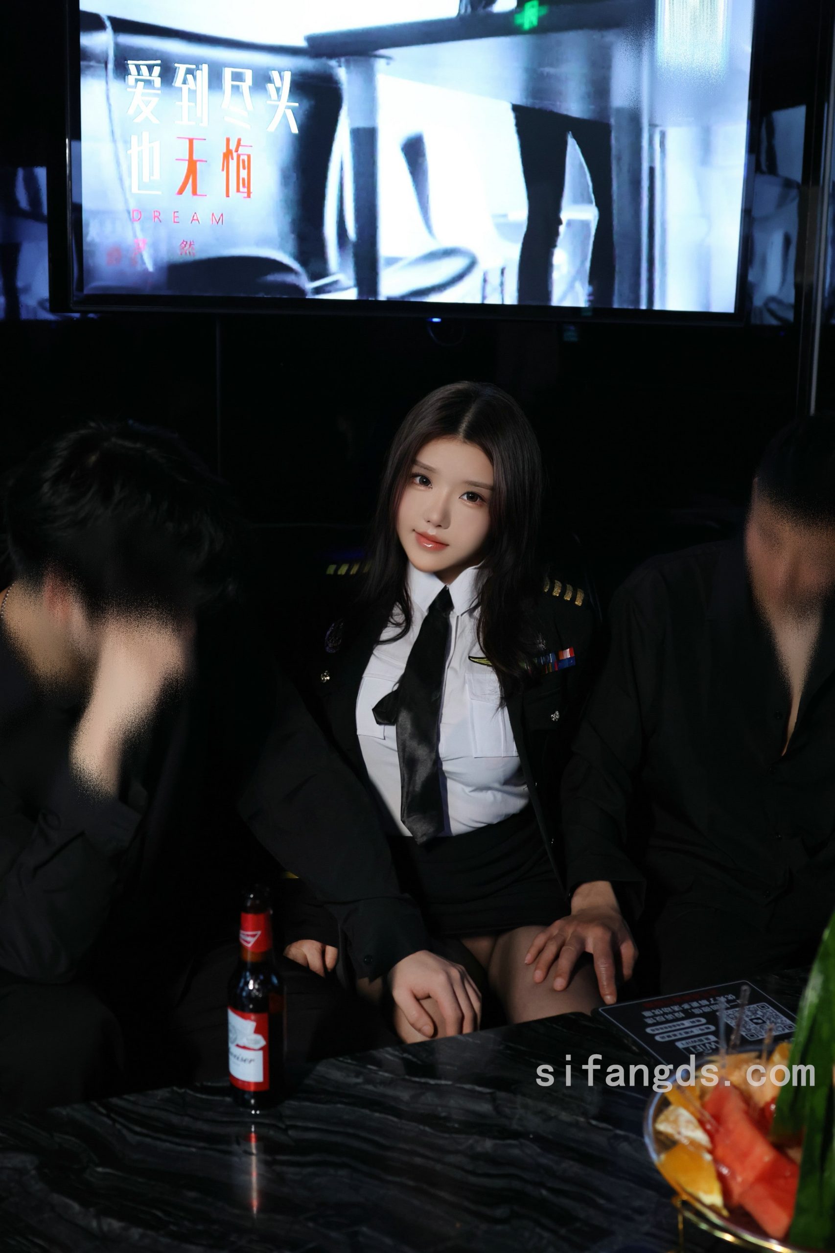 推女神乔雅冰妖艳肥臀光滑玉乳裸体诱惑