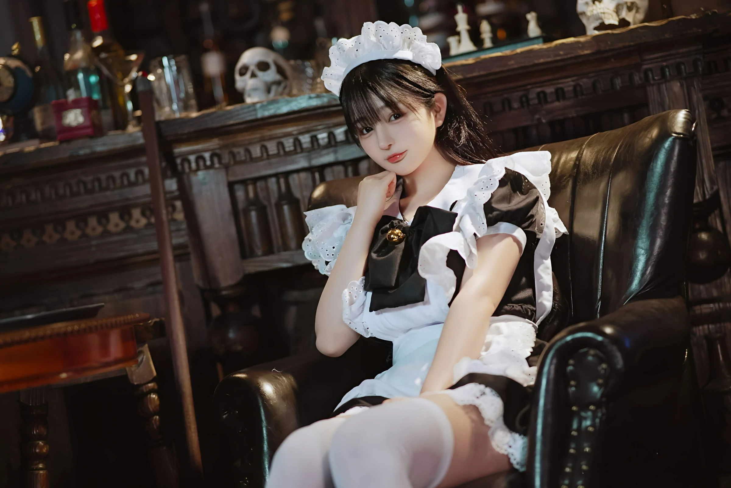 优星馆酥胸模特Ayumi雪雪大秀乳沟蜜奶写真(19) - 探花一字马女生