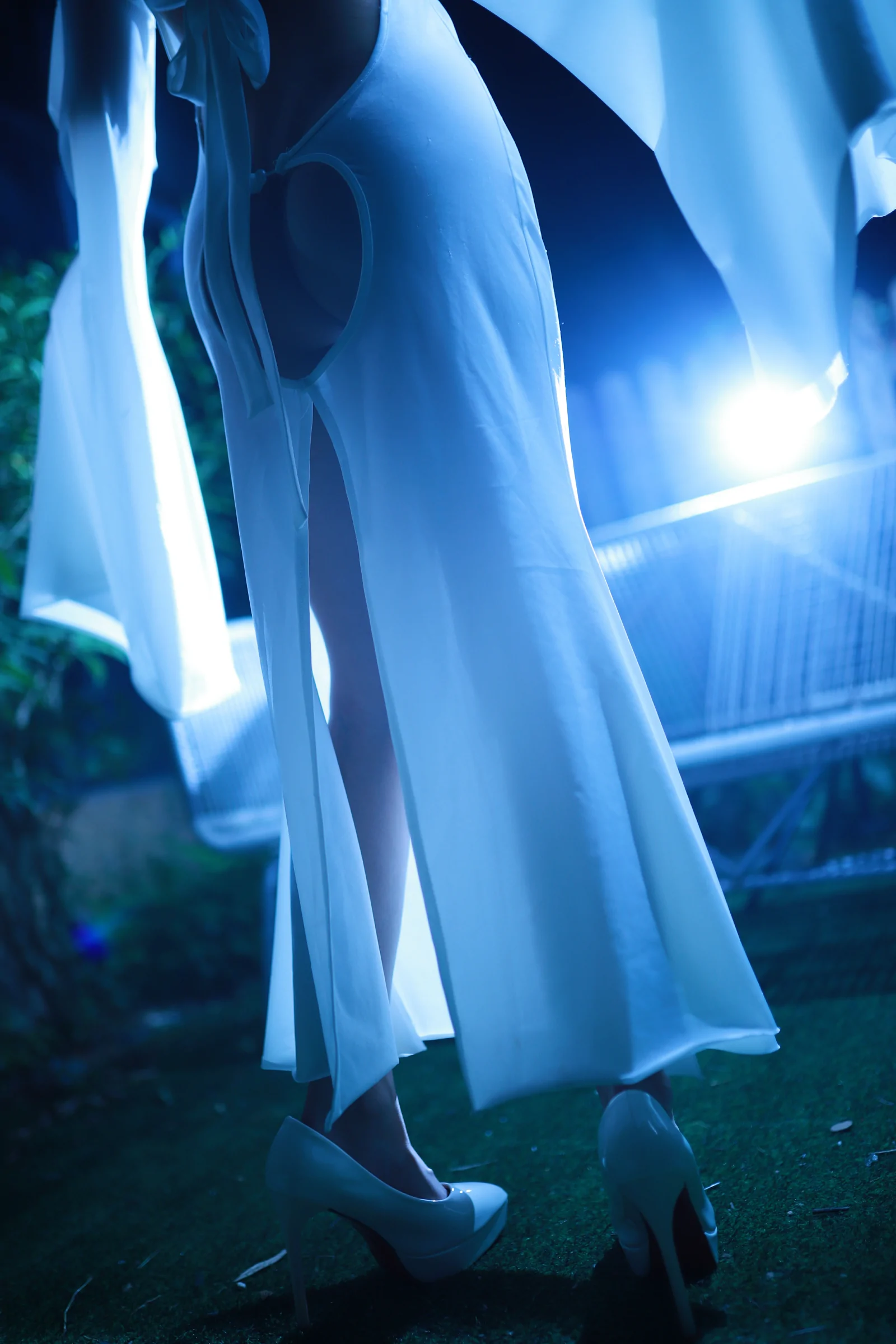 东风谷早苗h动漫美女被虐吸奶图片