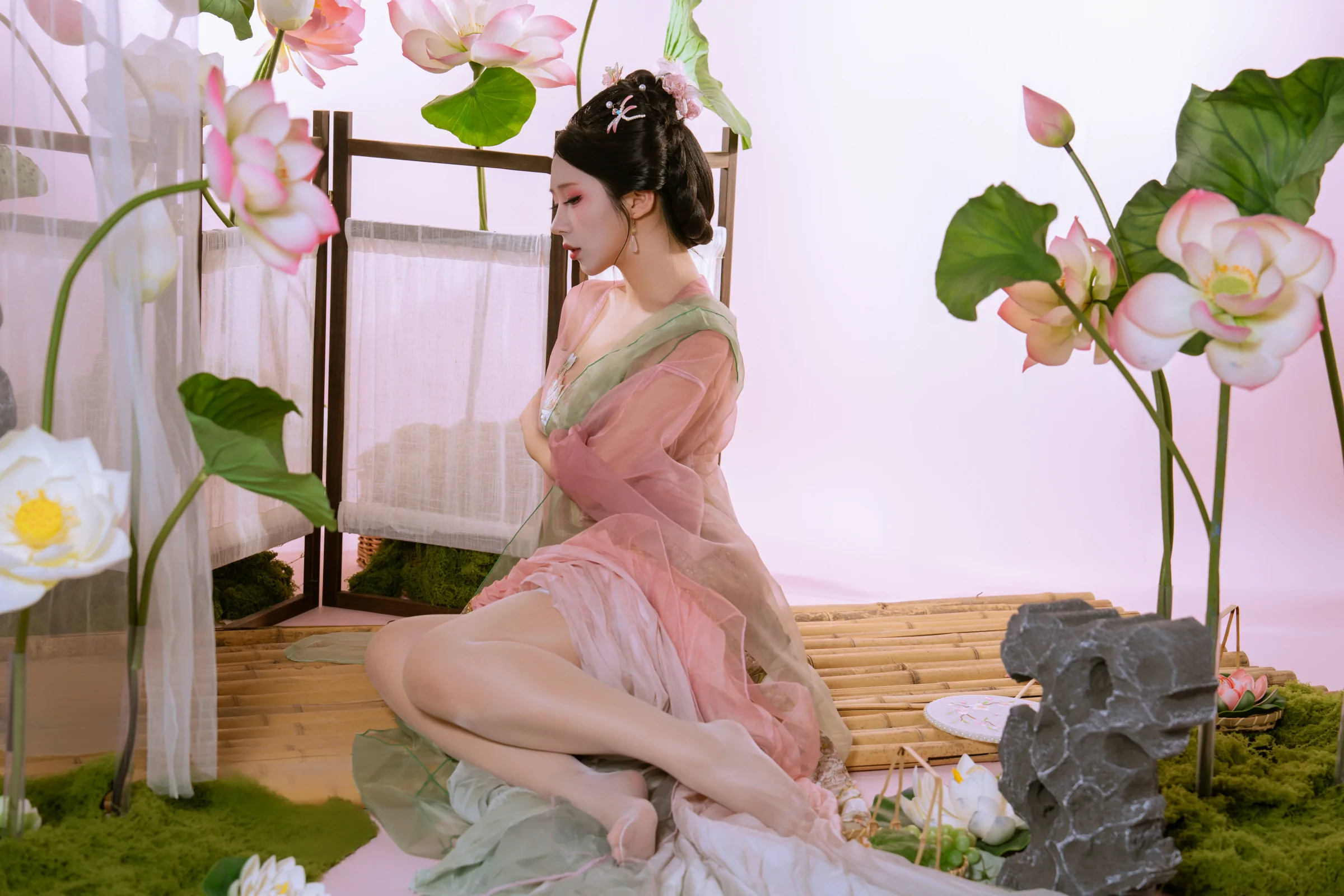 极品美女人妻瑞瑞巨乳全婐体无遮挡身体涂鸦人体写真(20)