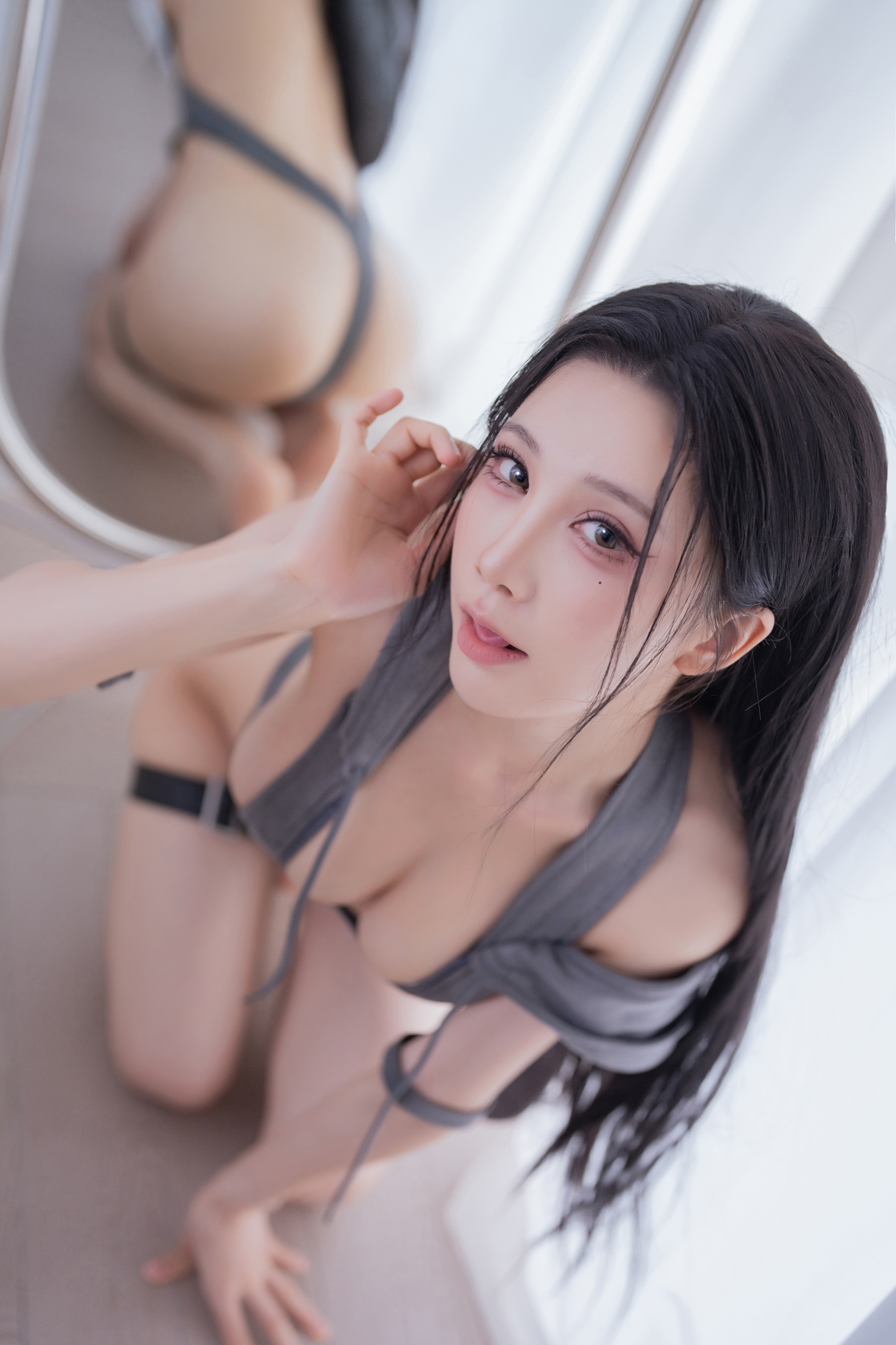 亚洲嫩模E杯奶茶大尺度裸露阴毛写真 真人性做爰