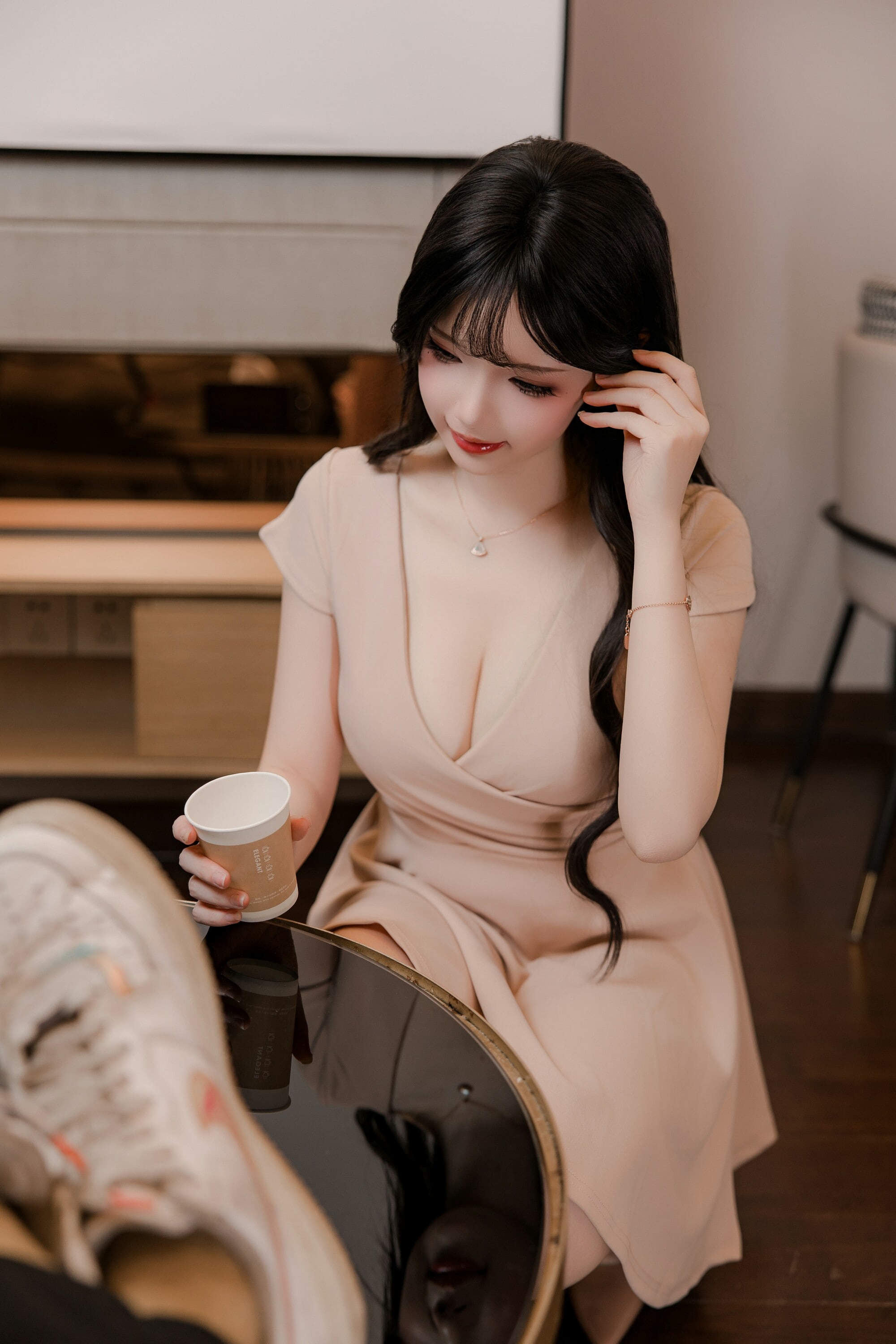 东方美人大乳美女完颜芝芝全裸爱爱美图 131高清图片大全