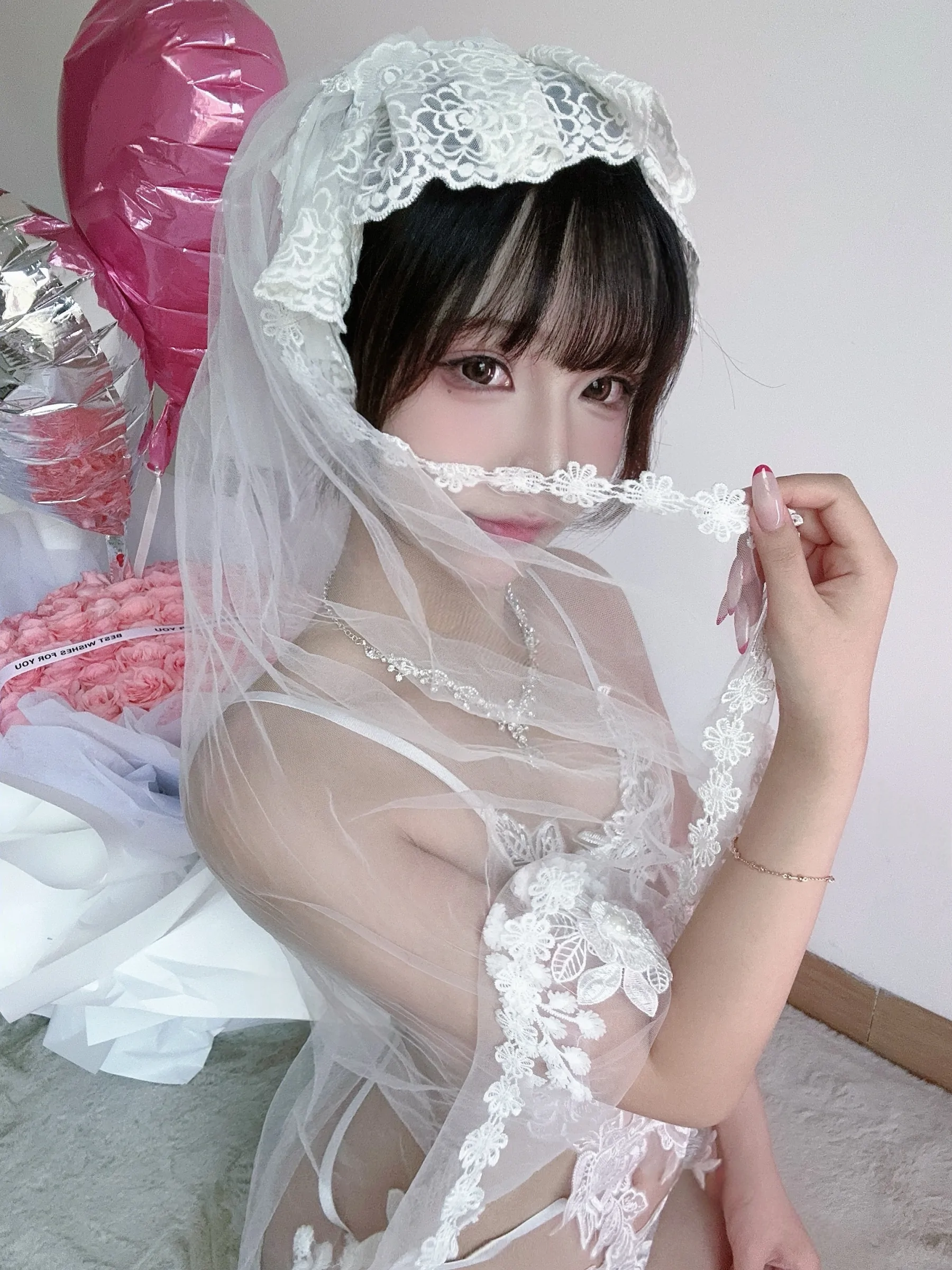 爆乳美女瑞莎玉体裸露大尺度密桃臀阴图片