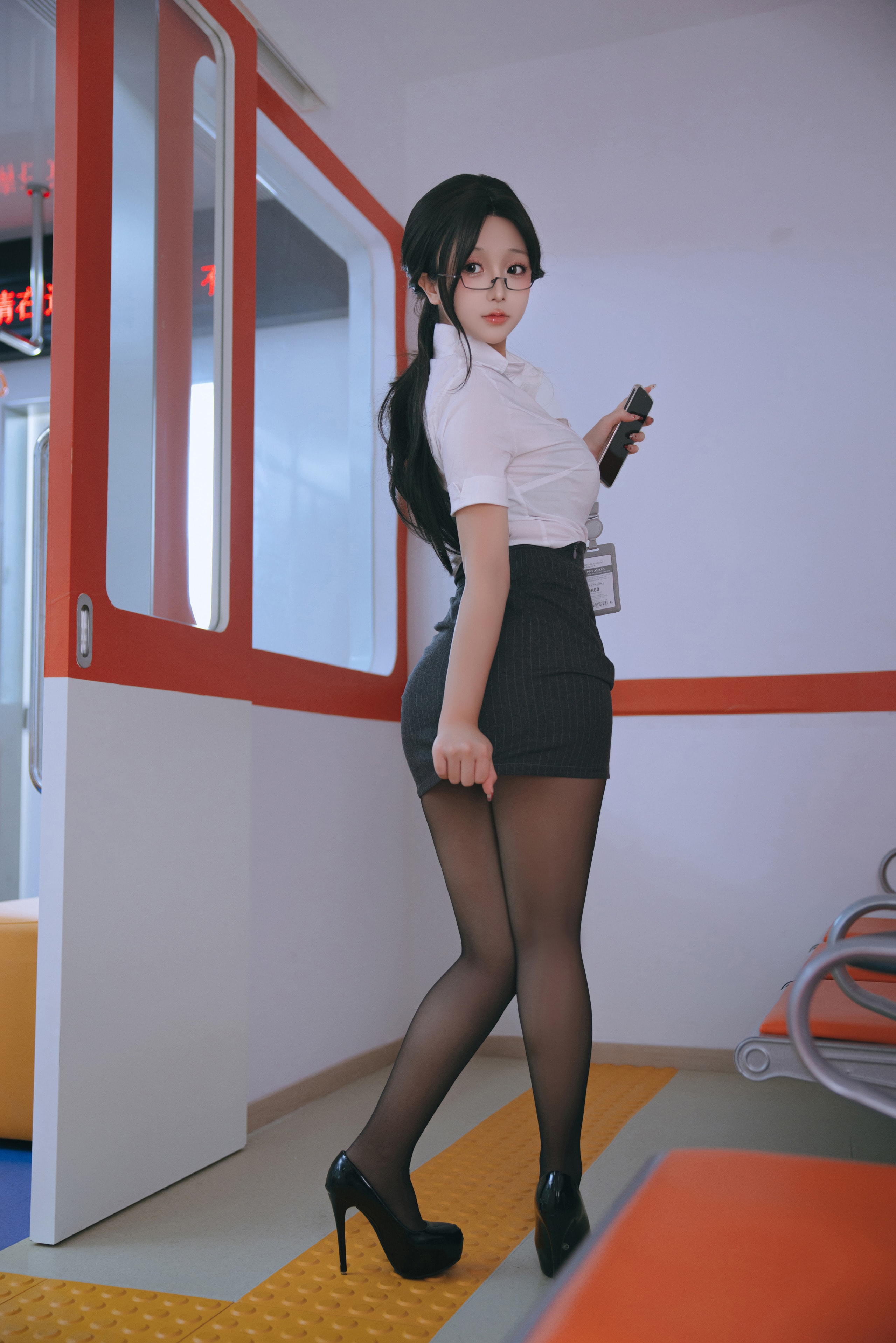 mm1313大波美女完颜芝芝漏点摸美逼牲交图片