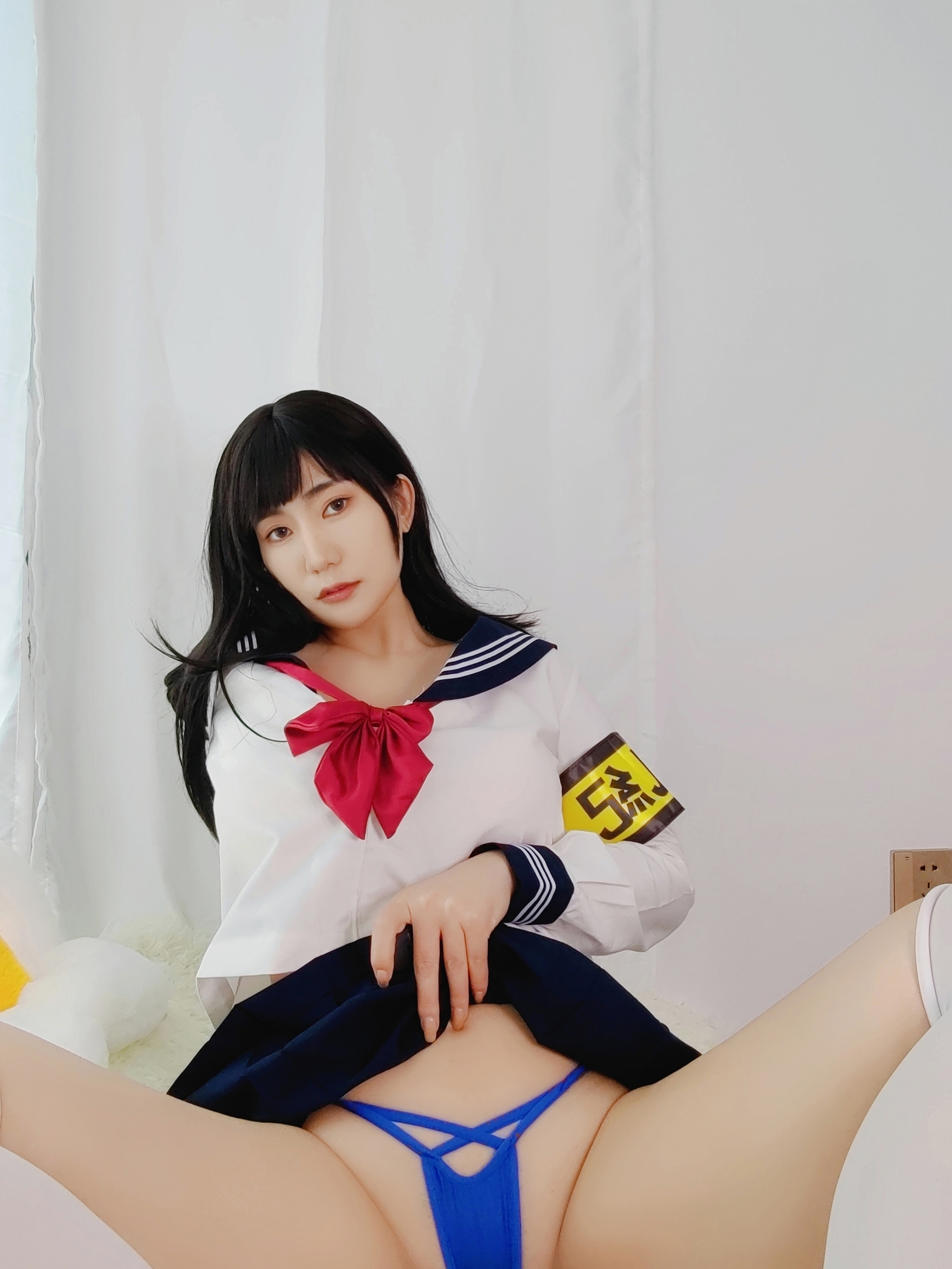 动漫西装帅哥漫画图片