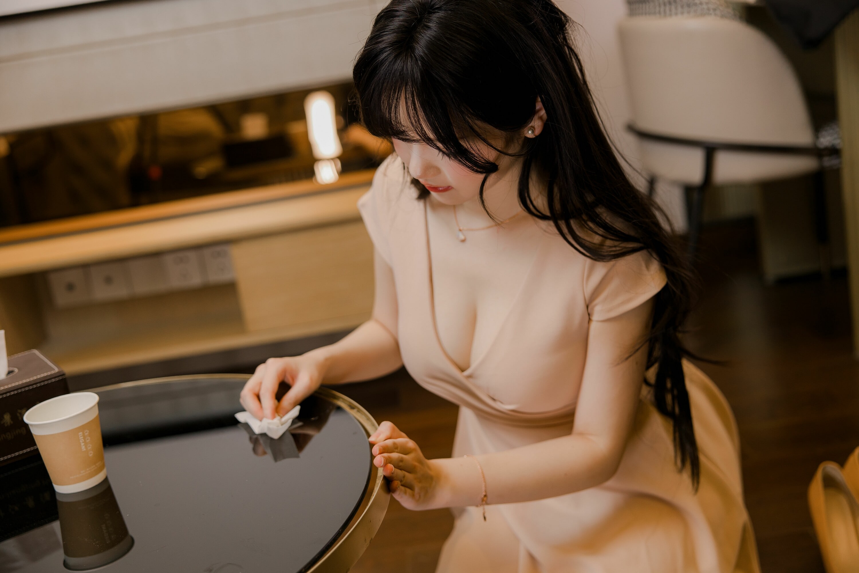 圆滚滚大胸妹子Seulmin自拍迷人生活照 - 不育中文字幕