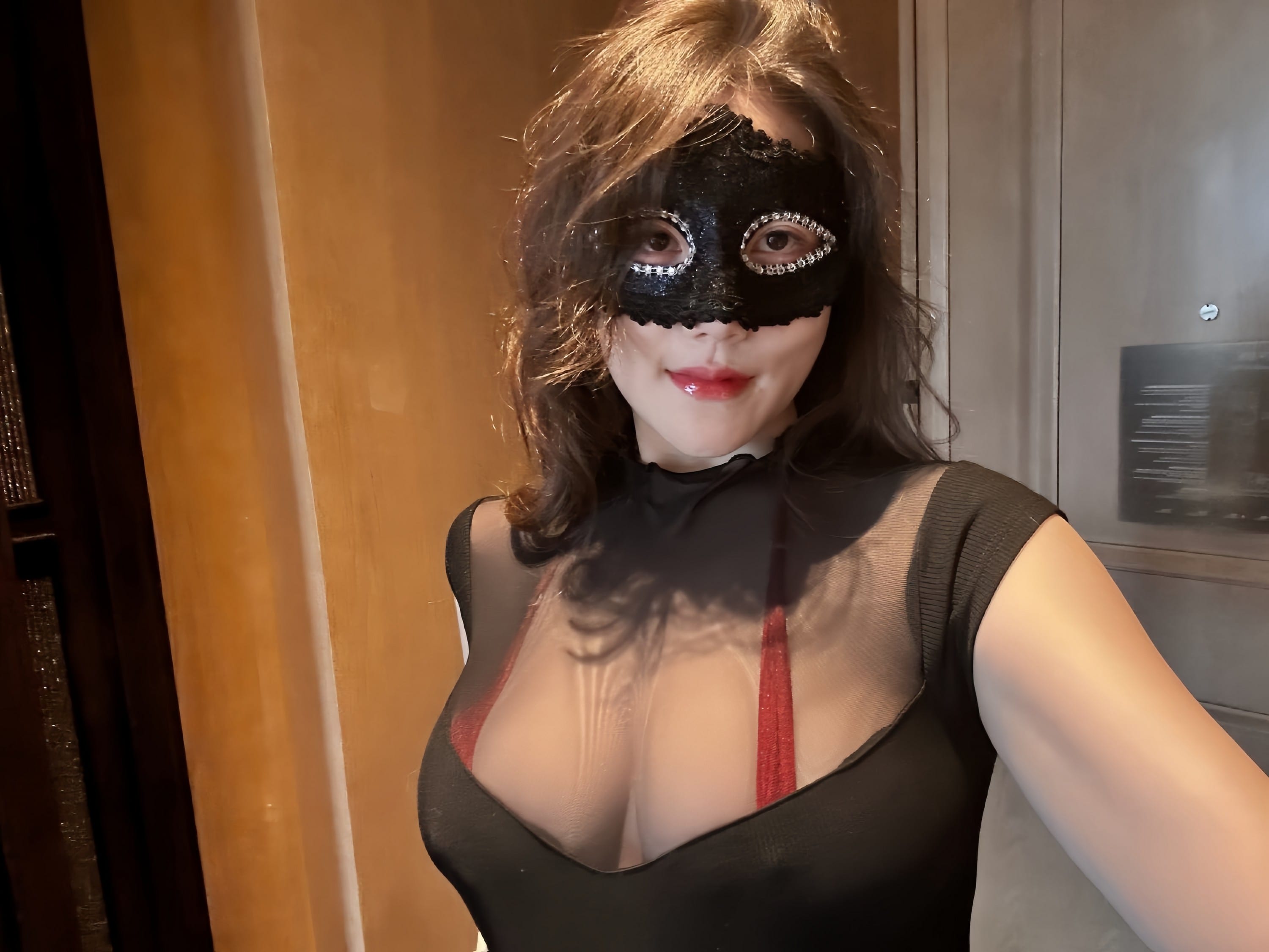 尤果网极品美乳国模佯光Sunny真空裸臀大胆私房艺术