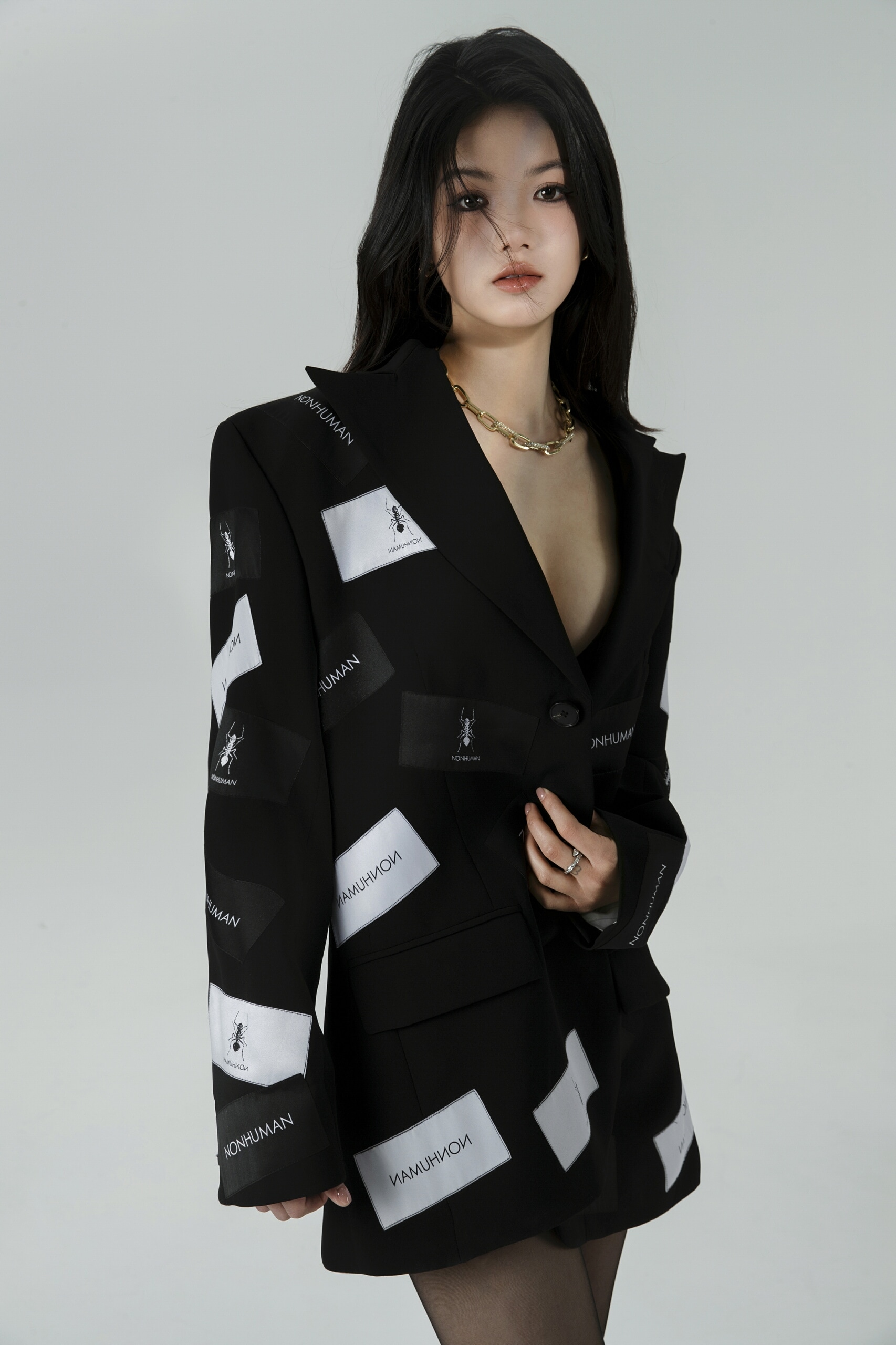 爆乳美女瑞莎玉体裸露大尺度密桃臀阴图片