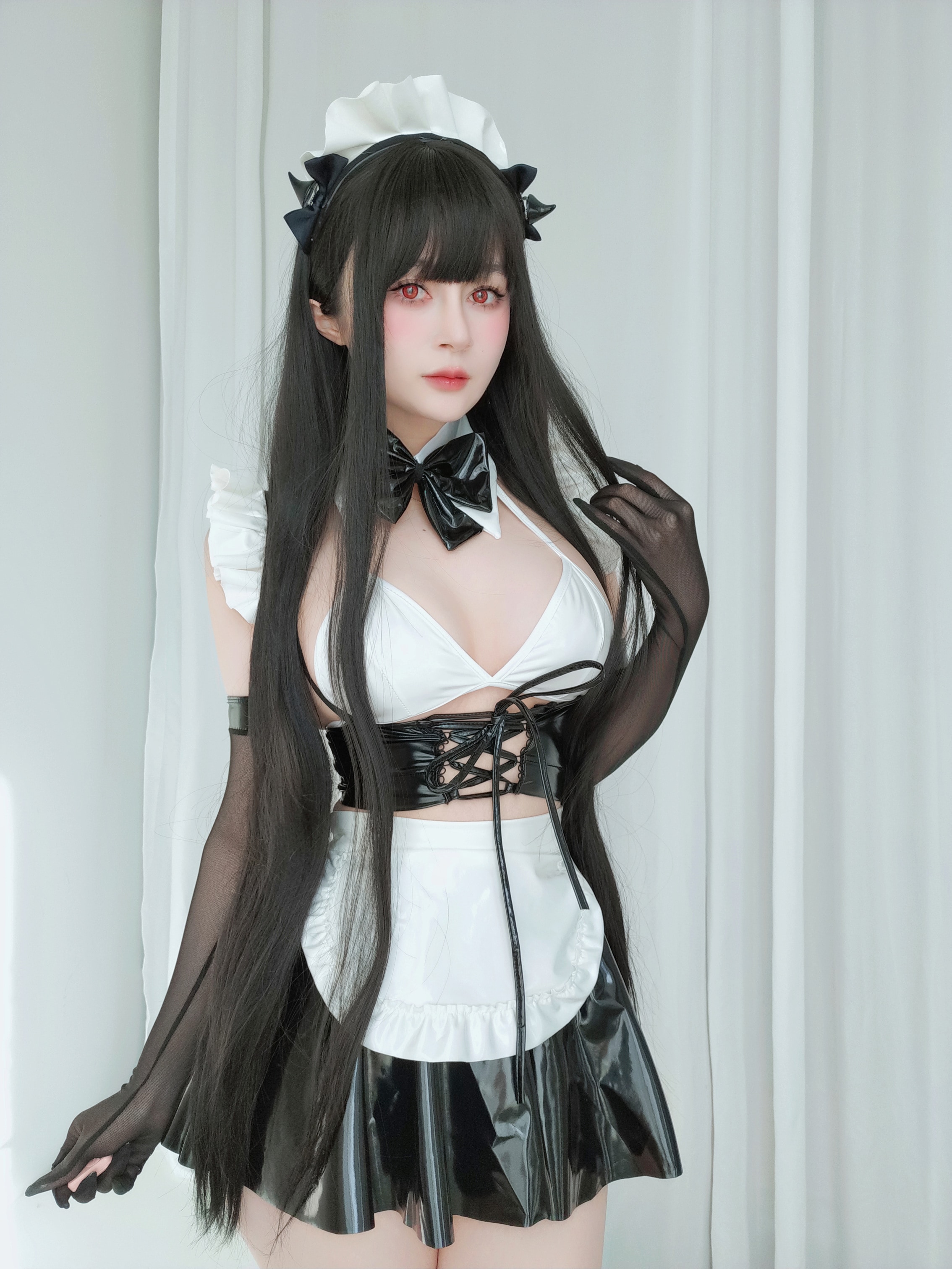 [污污污18禁图片]迷人尤物姐妹花香艳满屋女性人体艺术写真(20) - 西南民族大学张浩